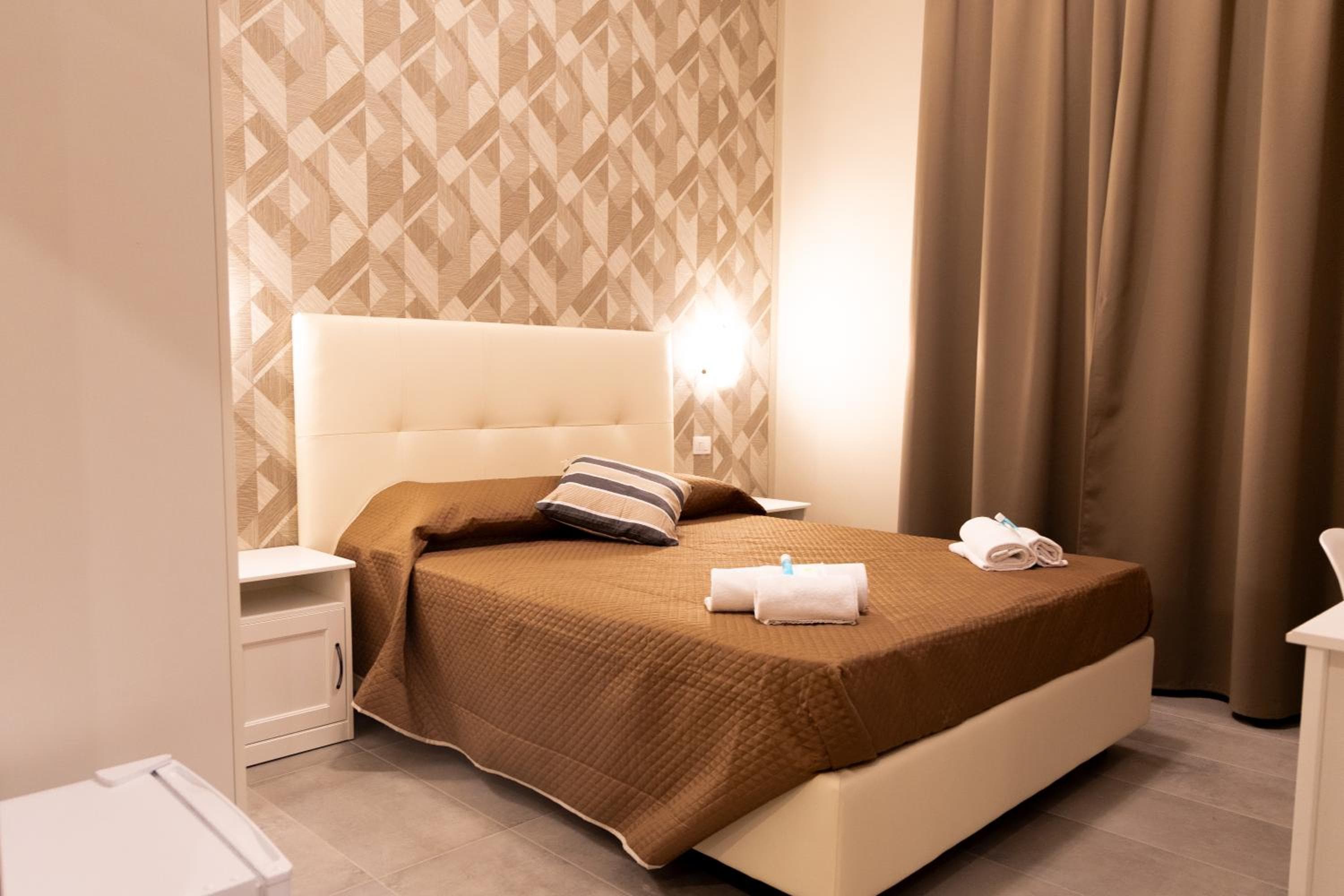 Golden Milano Hotel — 5