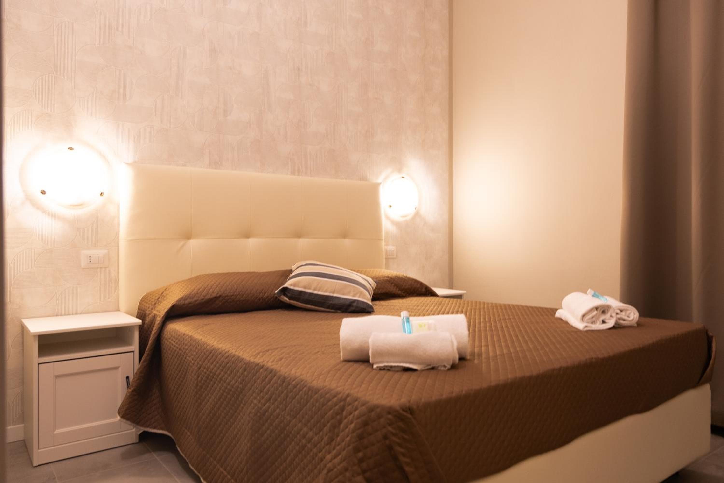 Golden Milano Hotel — 13