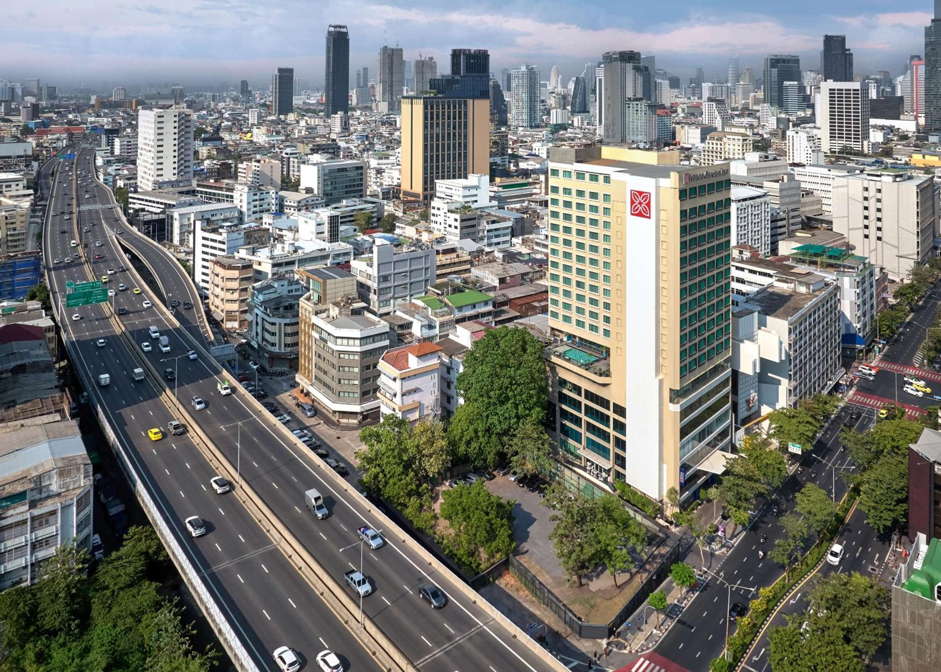 Hilton Garden Inn Bangkok Silom — 1