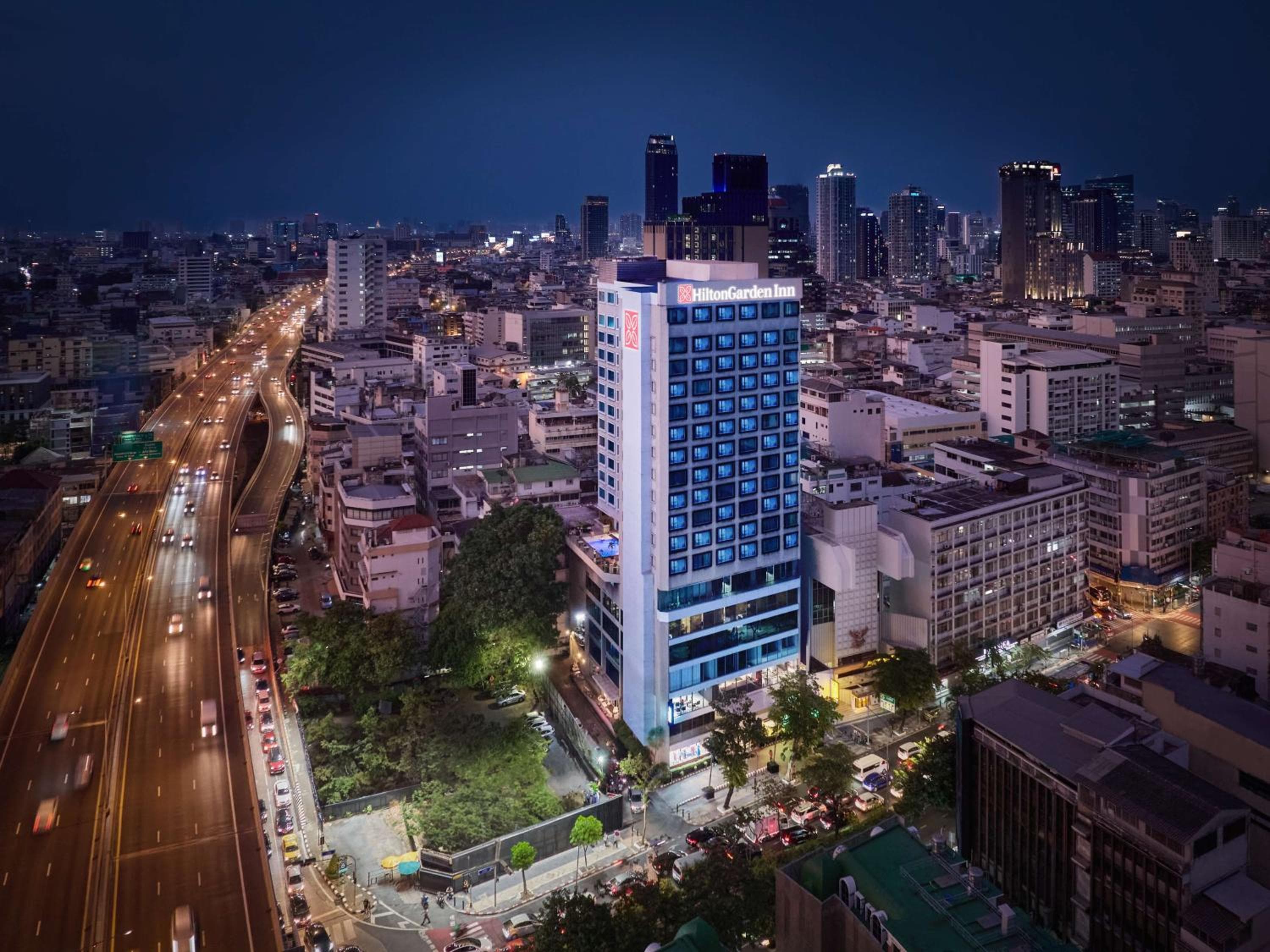 Hilton Garden Inn Bangkok Silom — 11