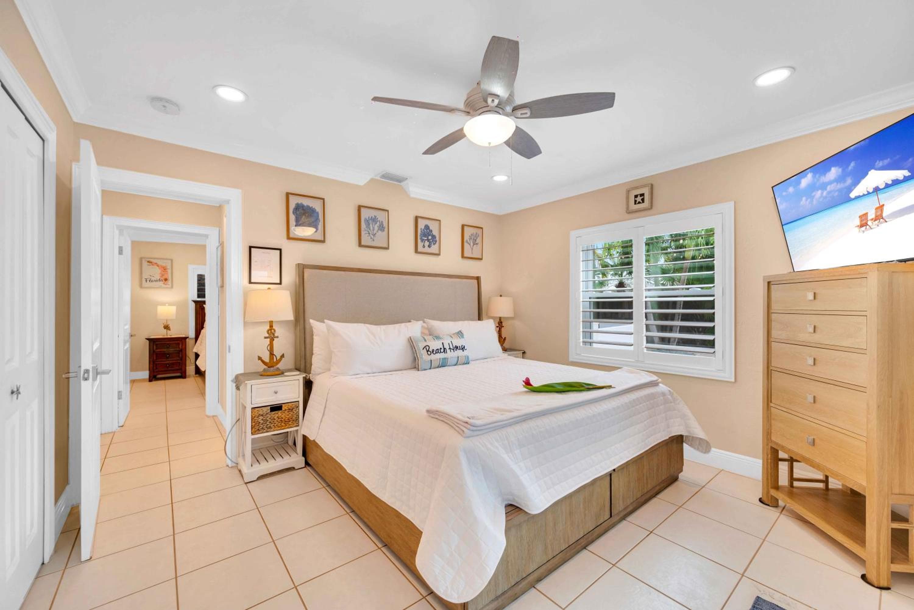 Centrally located Heated Pool Riverside View Access Citrus Key H0MES — 14