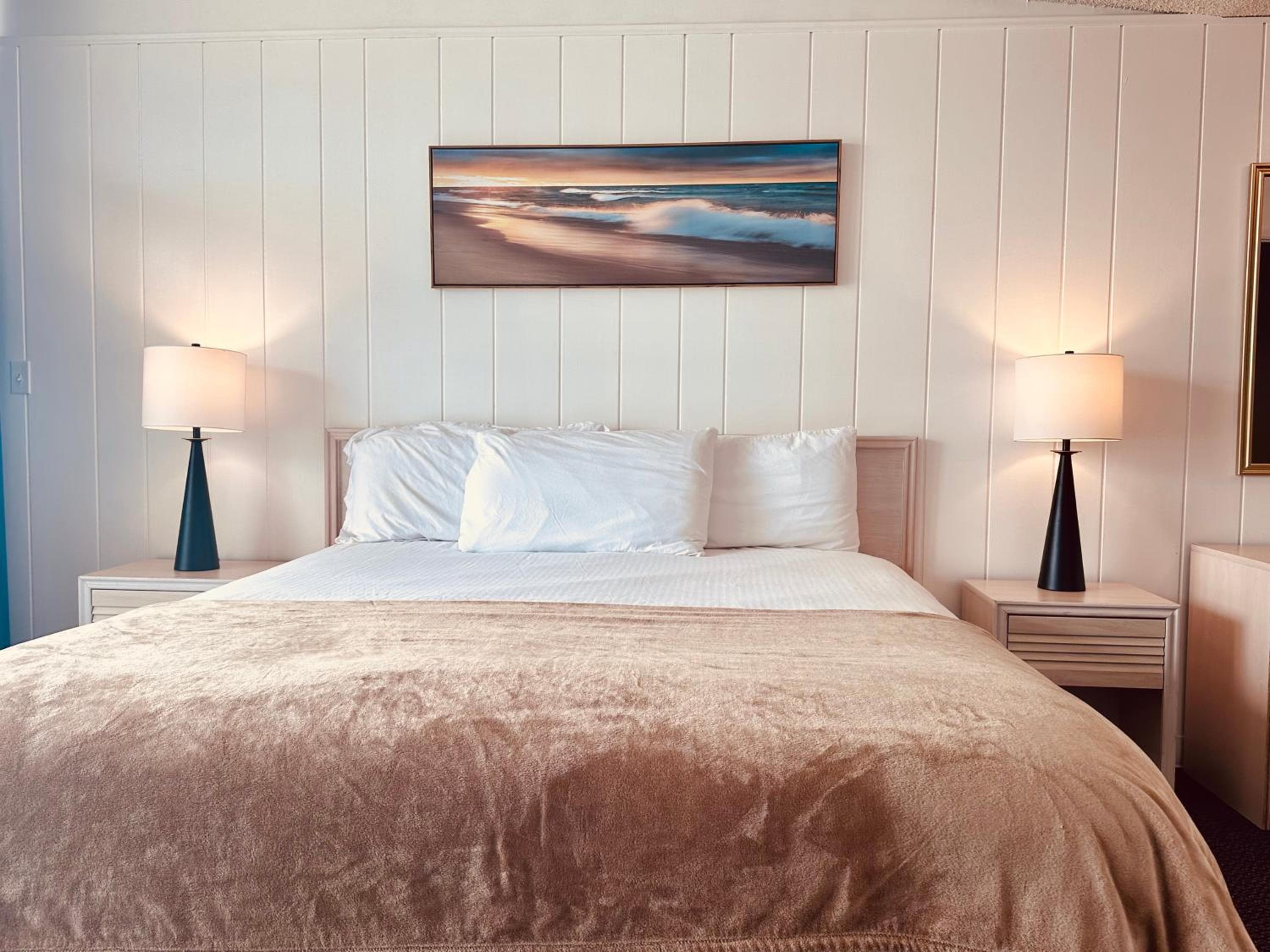 Foghorn Harbor Inn — 27