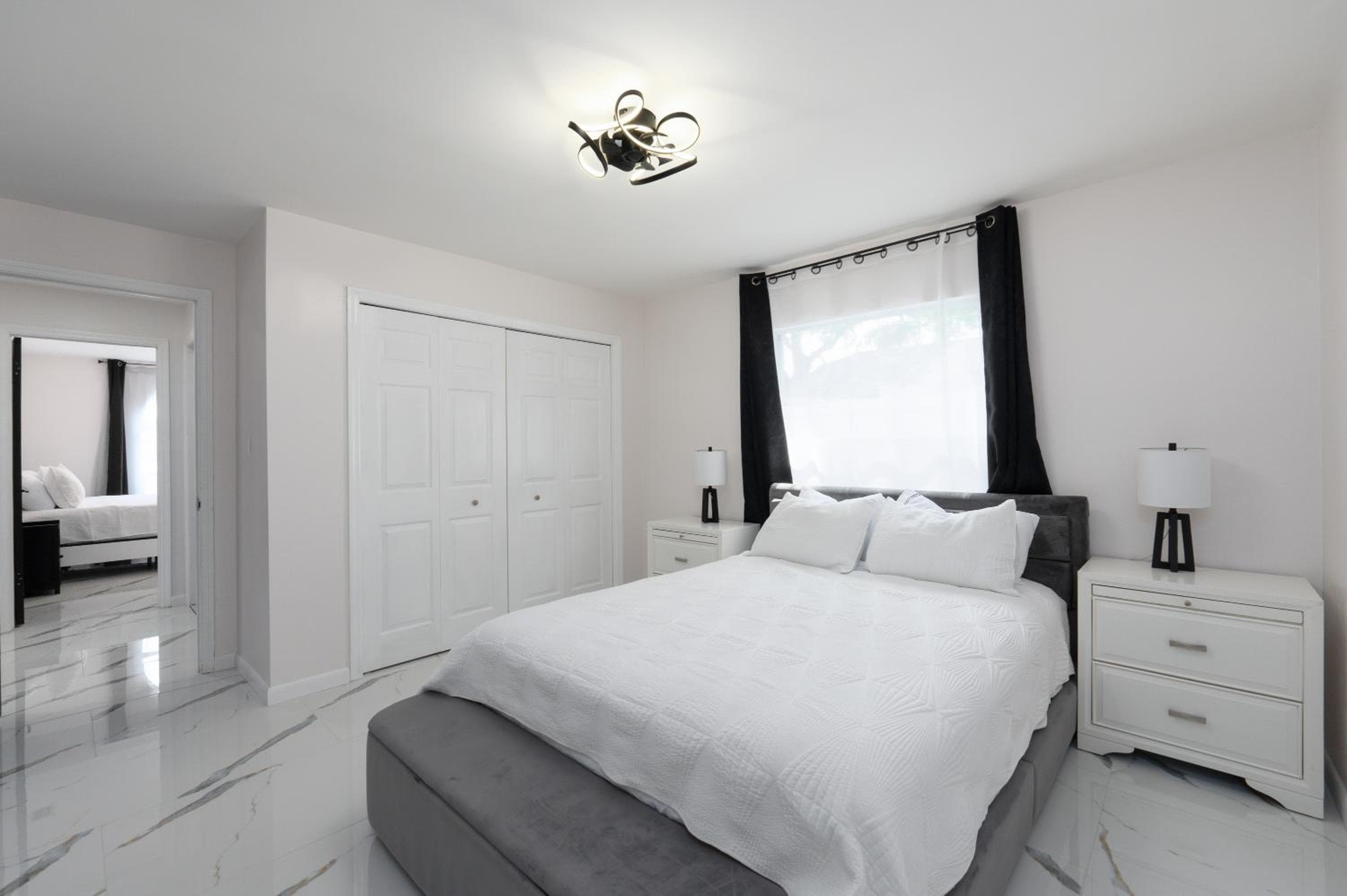 Luxury Style townhome with Pool - 1 Miles to Bucs Stadium — 23