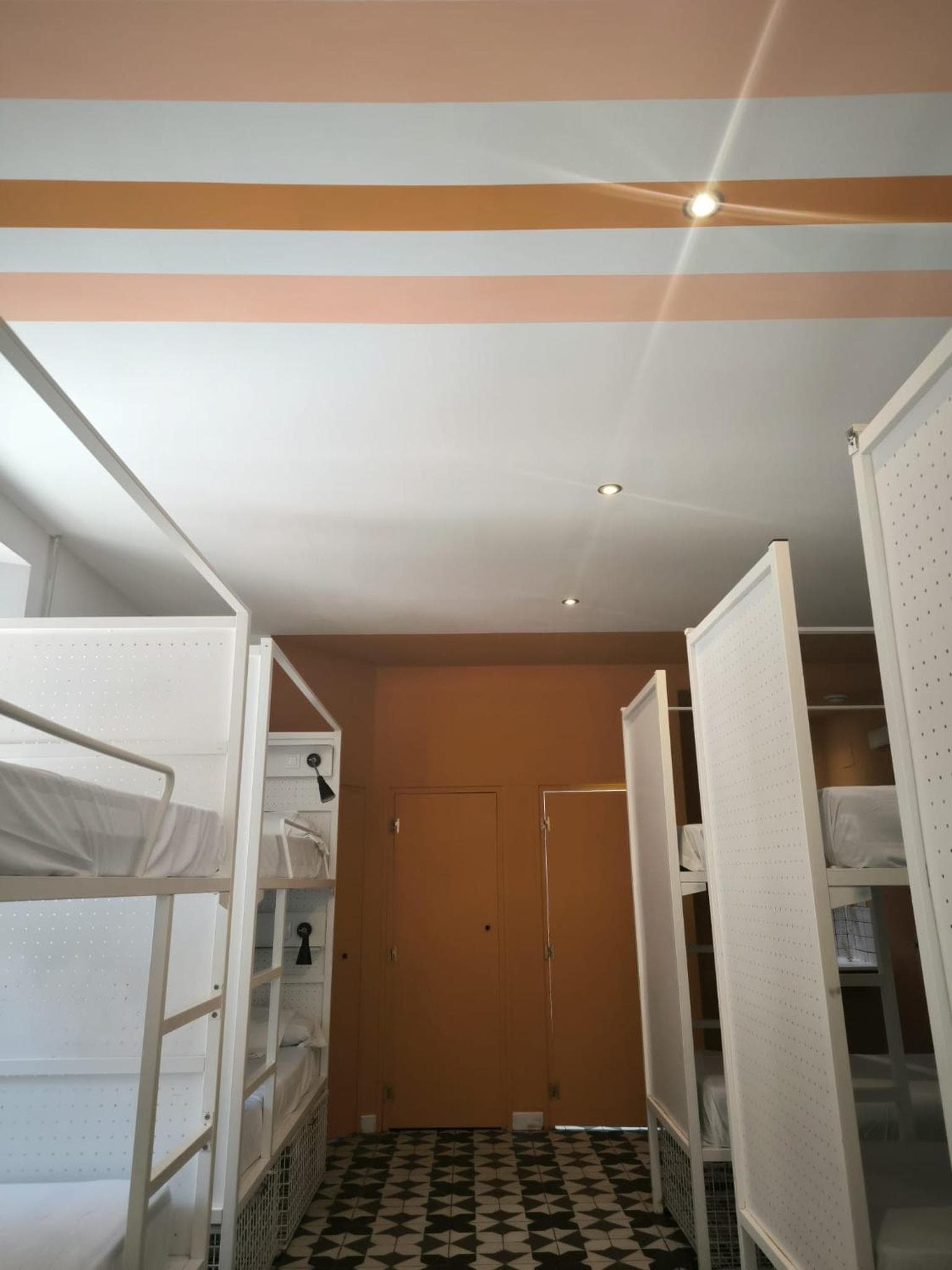Feel Hostels Soho Malaga — 22