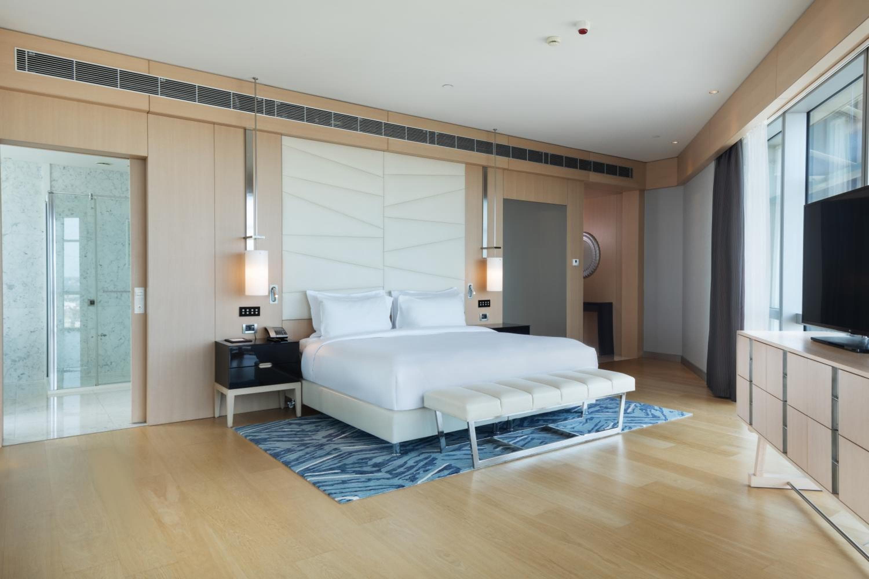 Wyndham Grand Istanbul Levent Hotel & Conference Center — 9