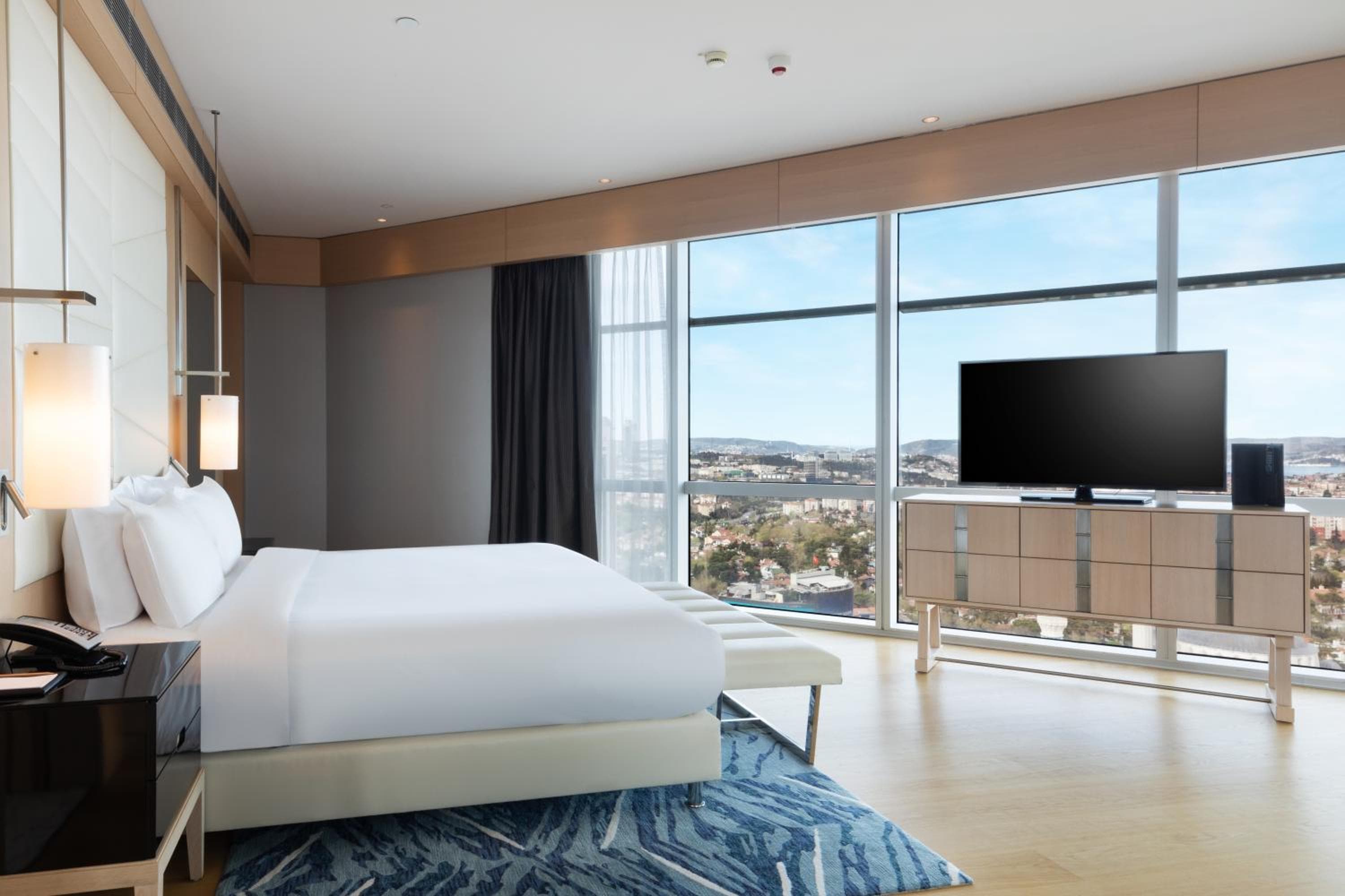 Wyndham Grand Istanbul Levent Hotel & Conference Center — 2