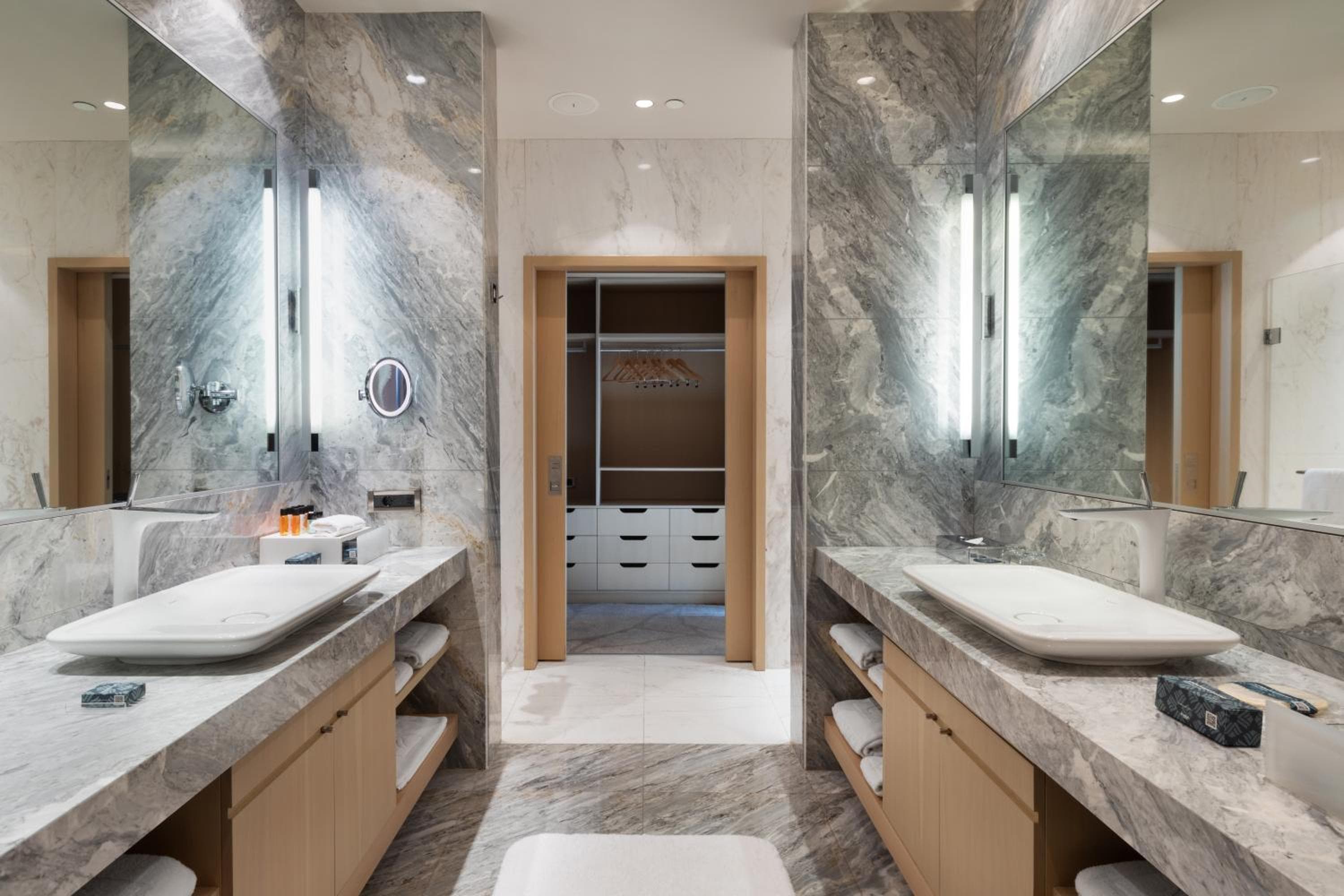 Wyndham Grand Istanbul Levent Hotel & Conference Center — 13
