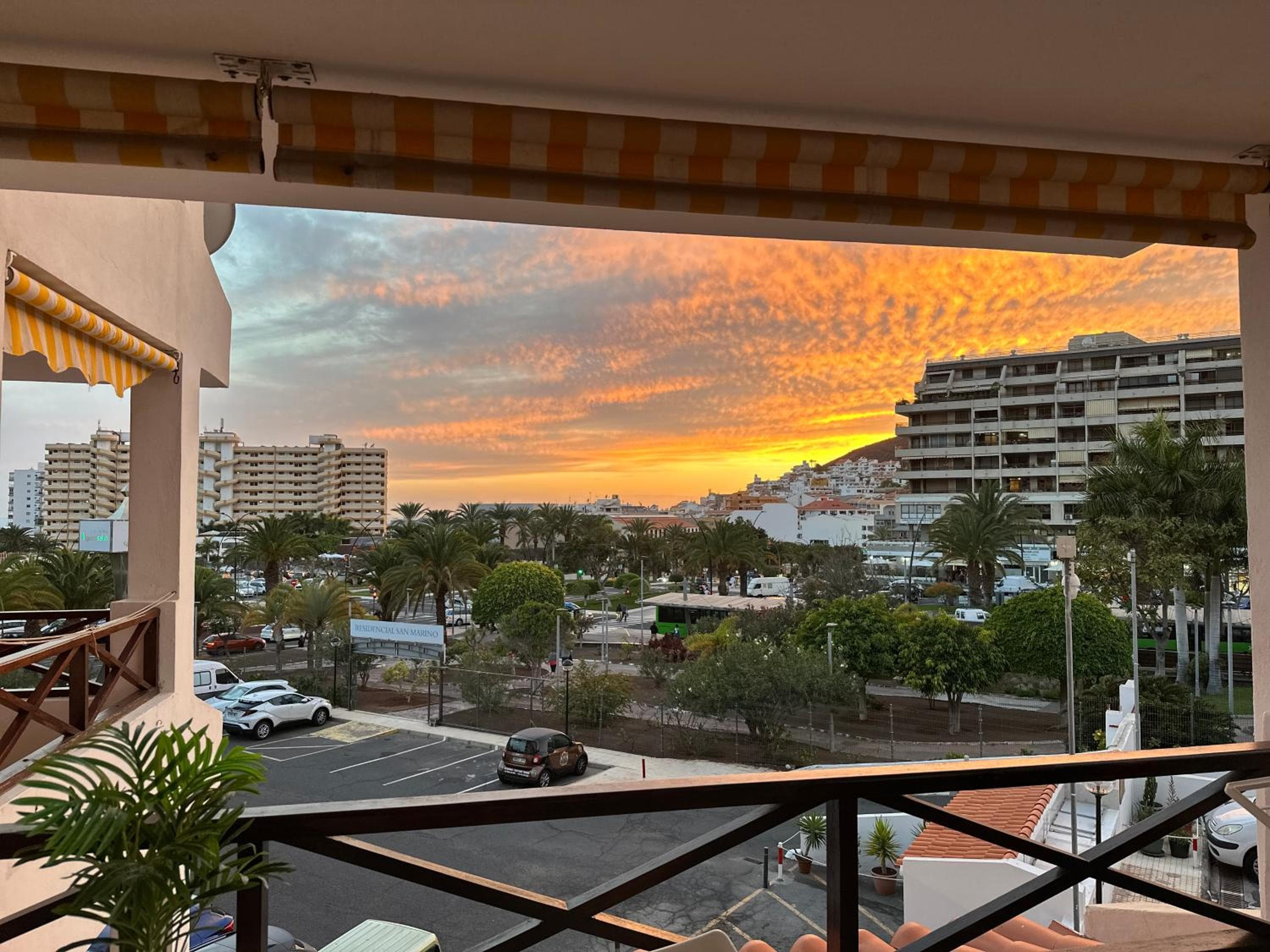 Lovely central apartament in Los Cristianos — 1