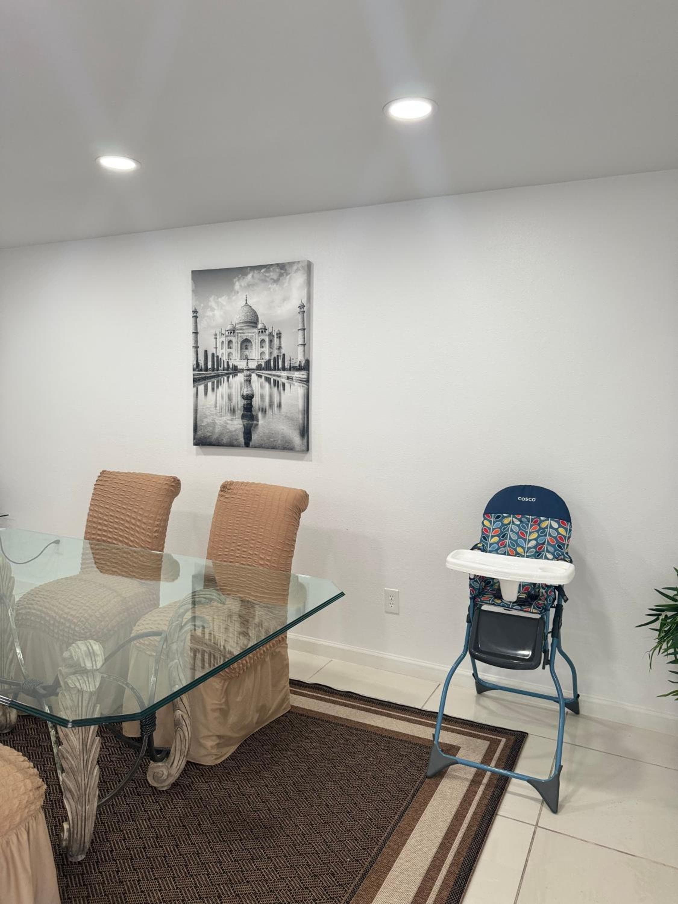 Cozy Family Home in Tampa with Private & Heated POOL, Pool table and Kids Play Area — 7