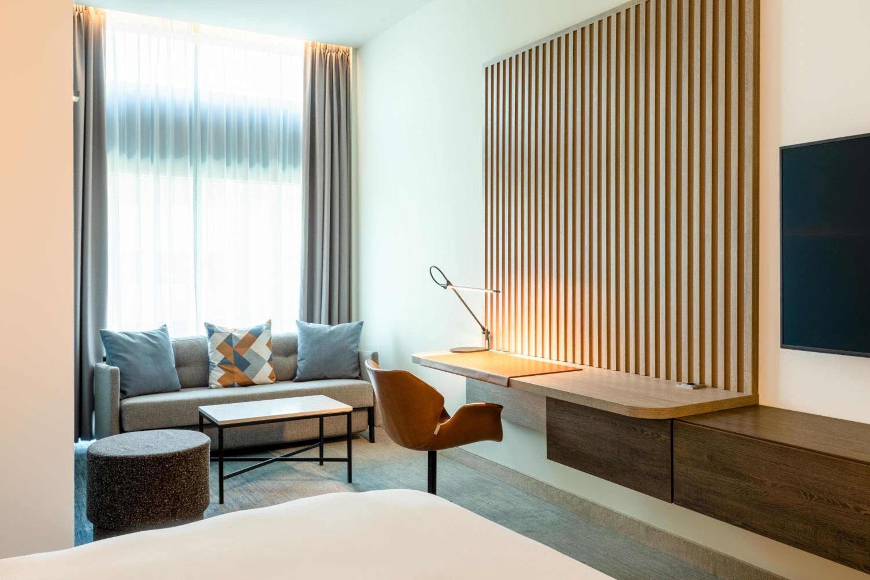 Courtyard by Marriott Amsterdam — 12