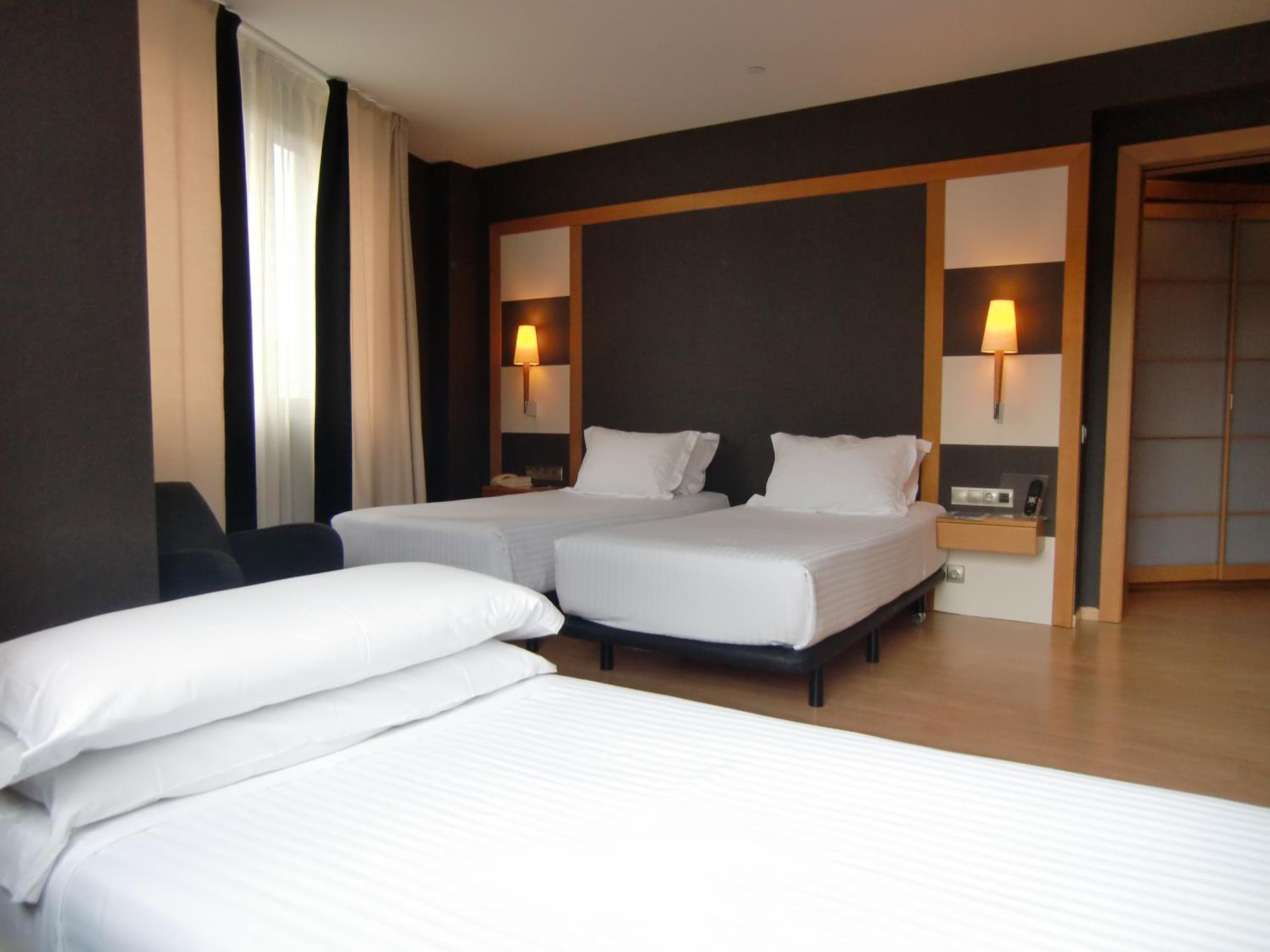 Hotel Barcelona Universal — 4
