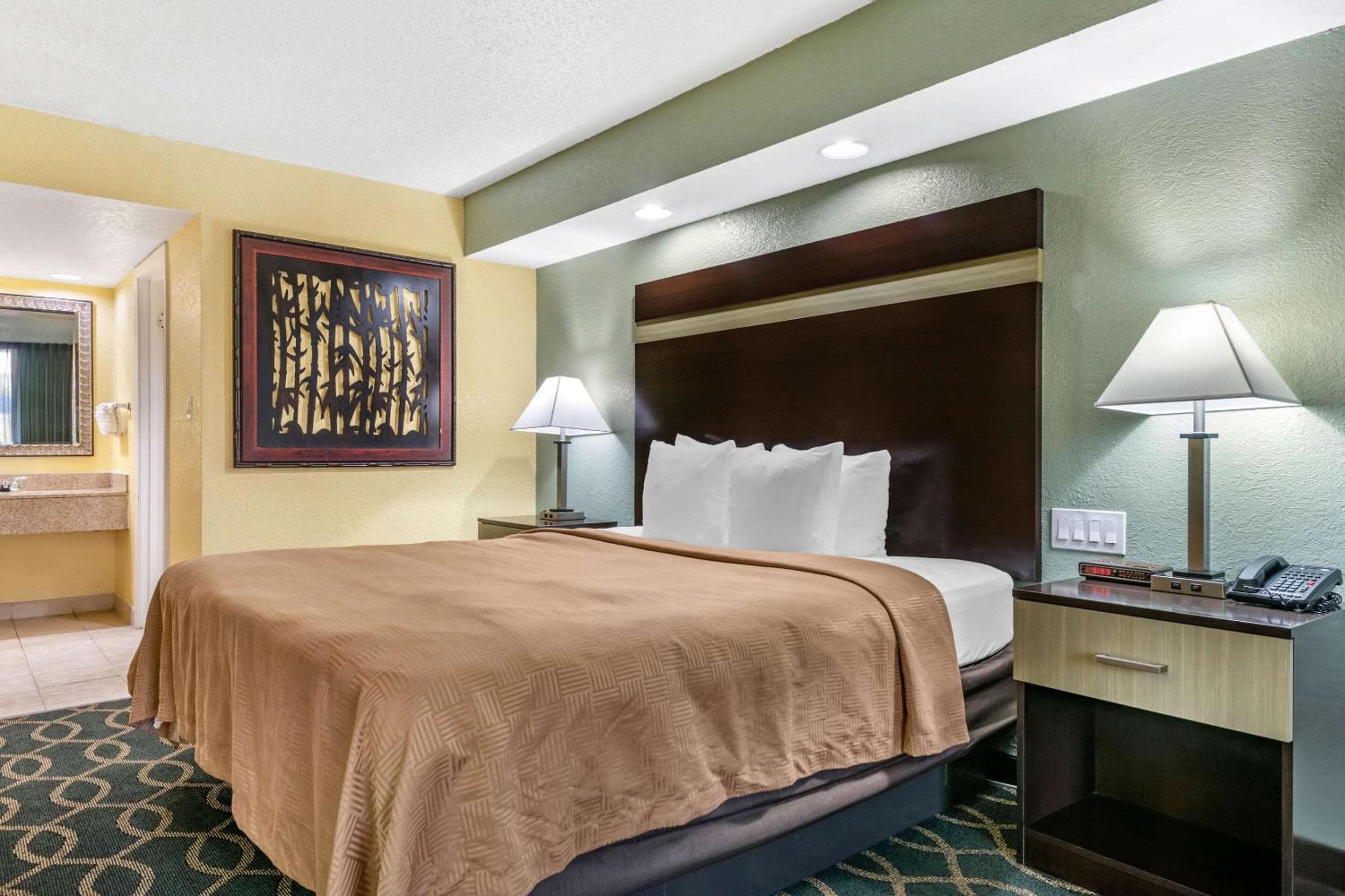 Clarion Inn Orlando International Drive - ICON Park — 6