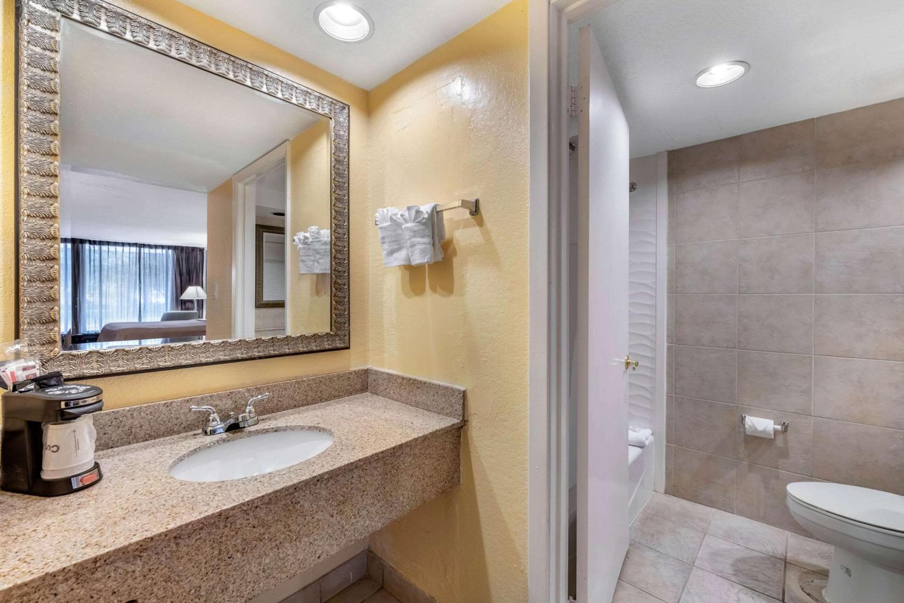 Clarion Inn Orlando International Drive - ICON Park — 9
