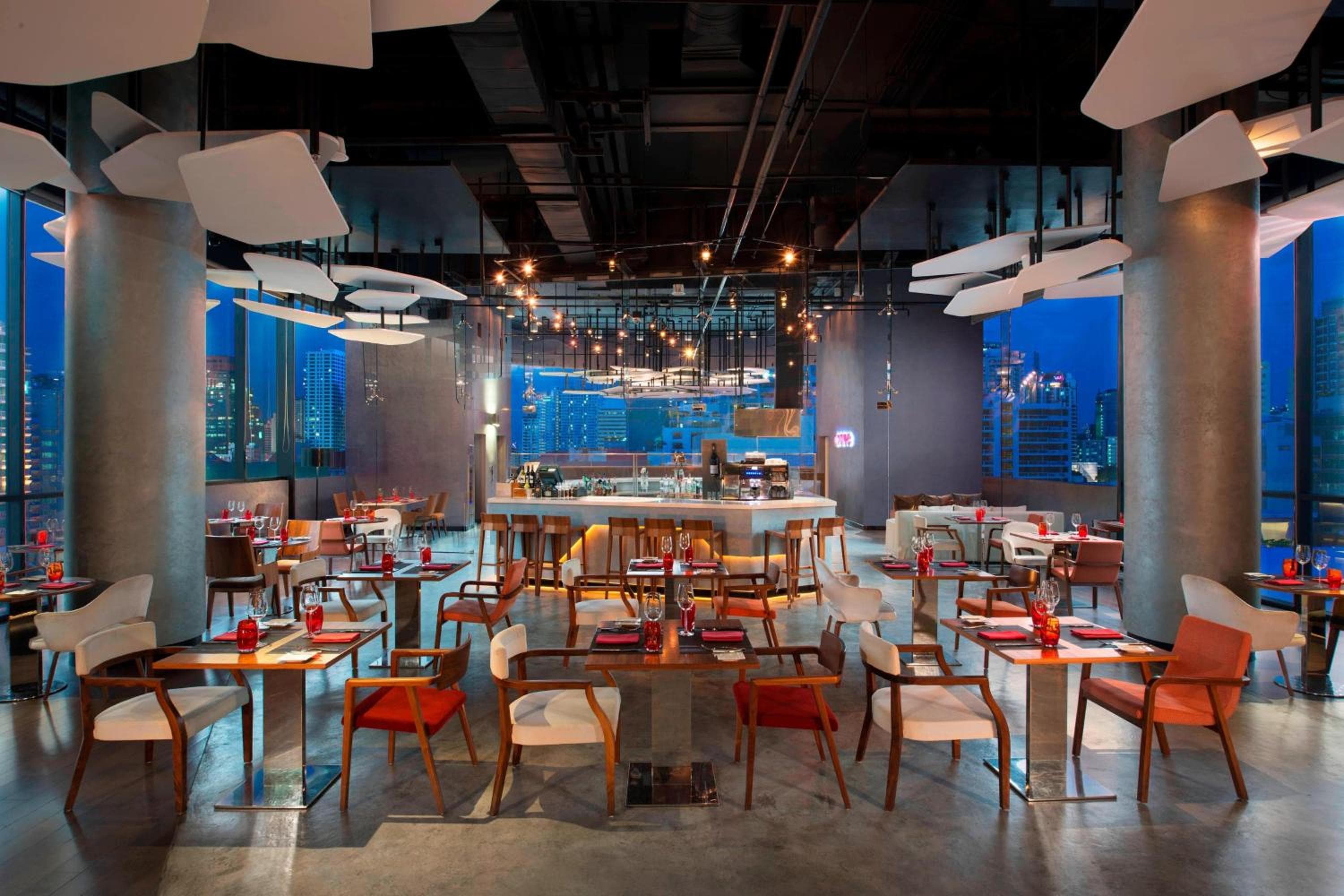 Aloft by Marriott Bangkok Sukhumvit 11 — 18