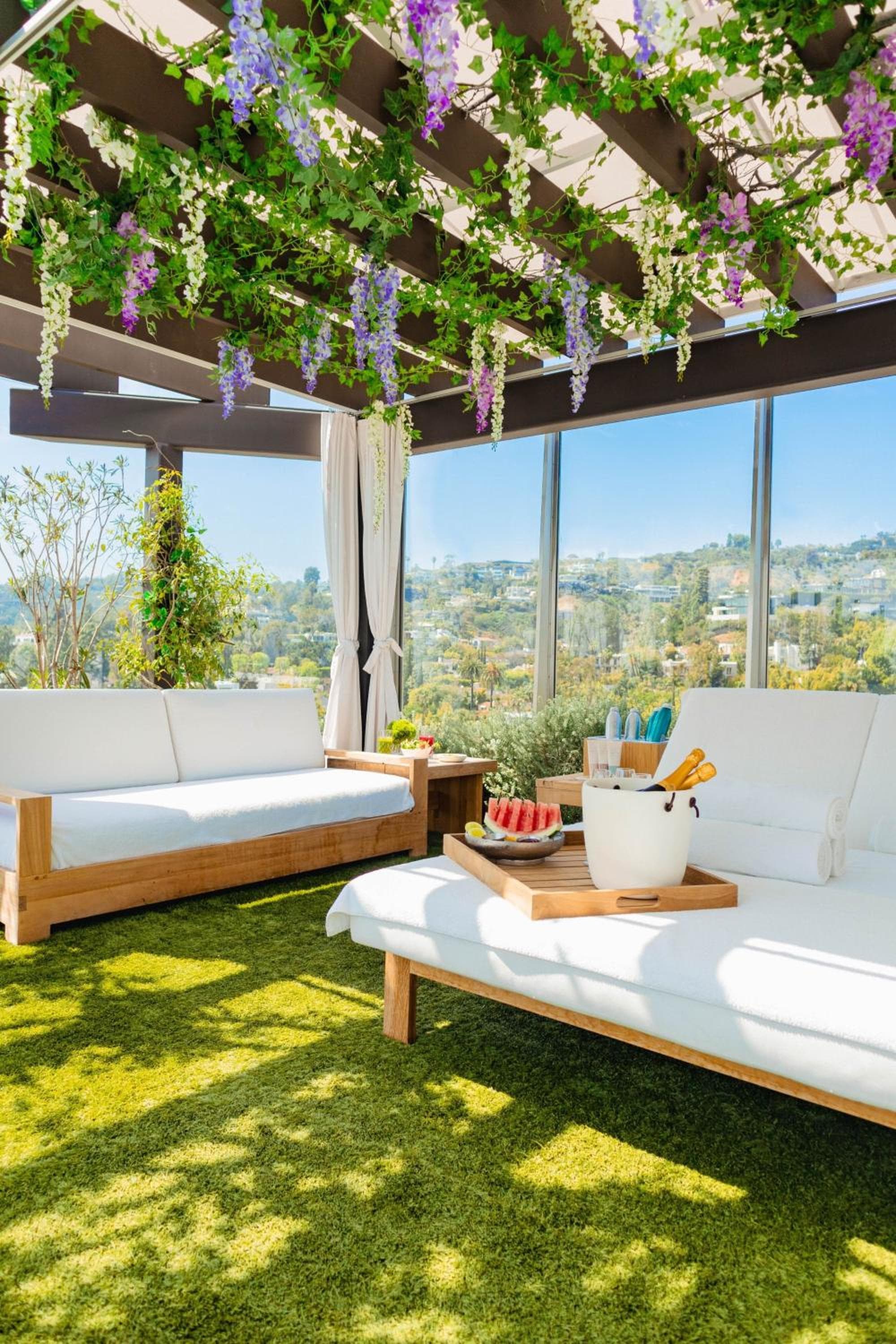 L'EDIZIONE di West Hollywood — 9