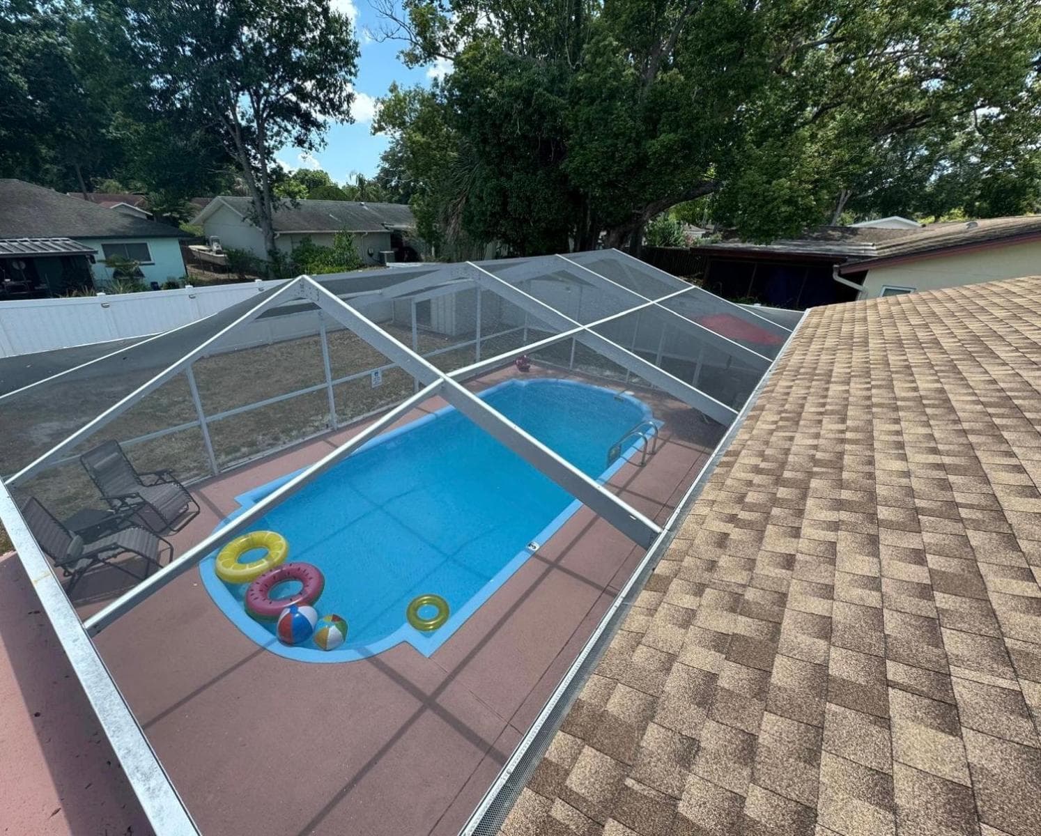 Cozy Family Home in Tampa with Private & Heated POOL, Pool table and Kids Play Area — 9