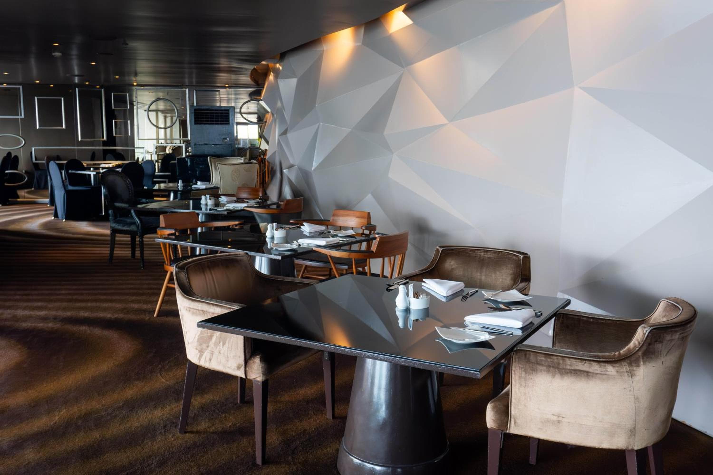 lebua at State Tower hotel, State Tower 1055 Silom Road, Bangrak, Bangkok, Thailand — photo 177