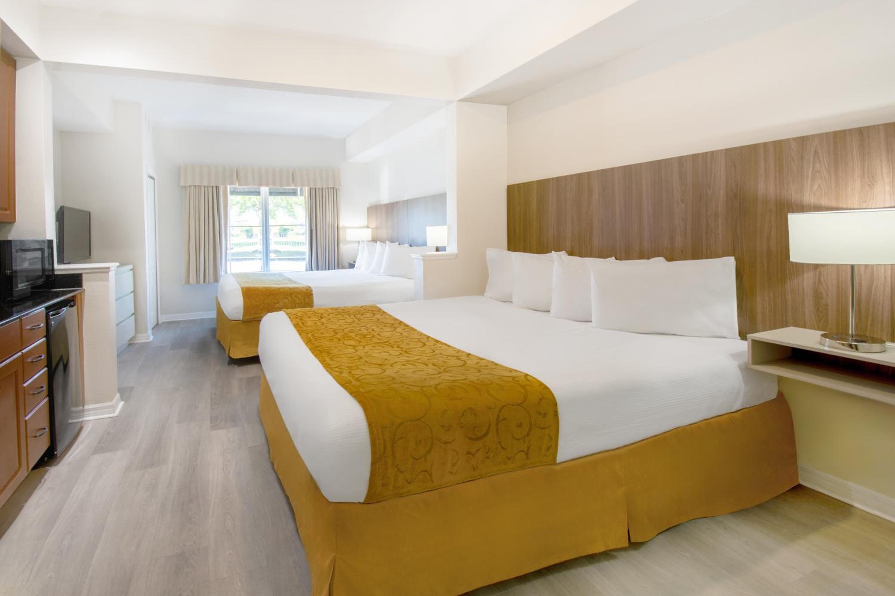 The Point Hotel & Suites Universal — 5