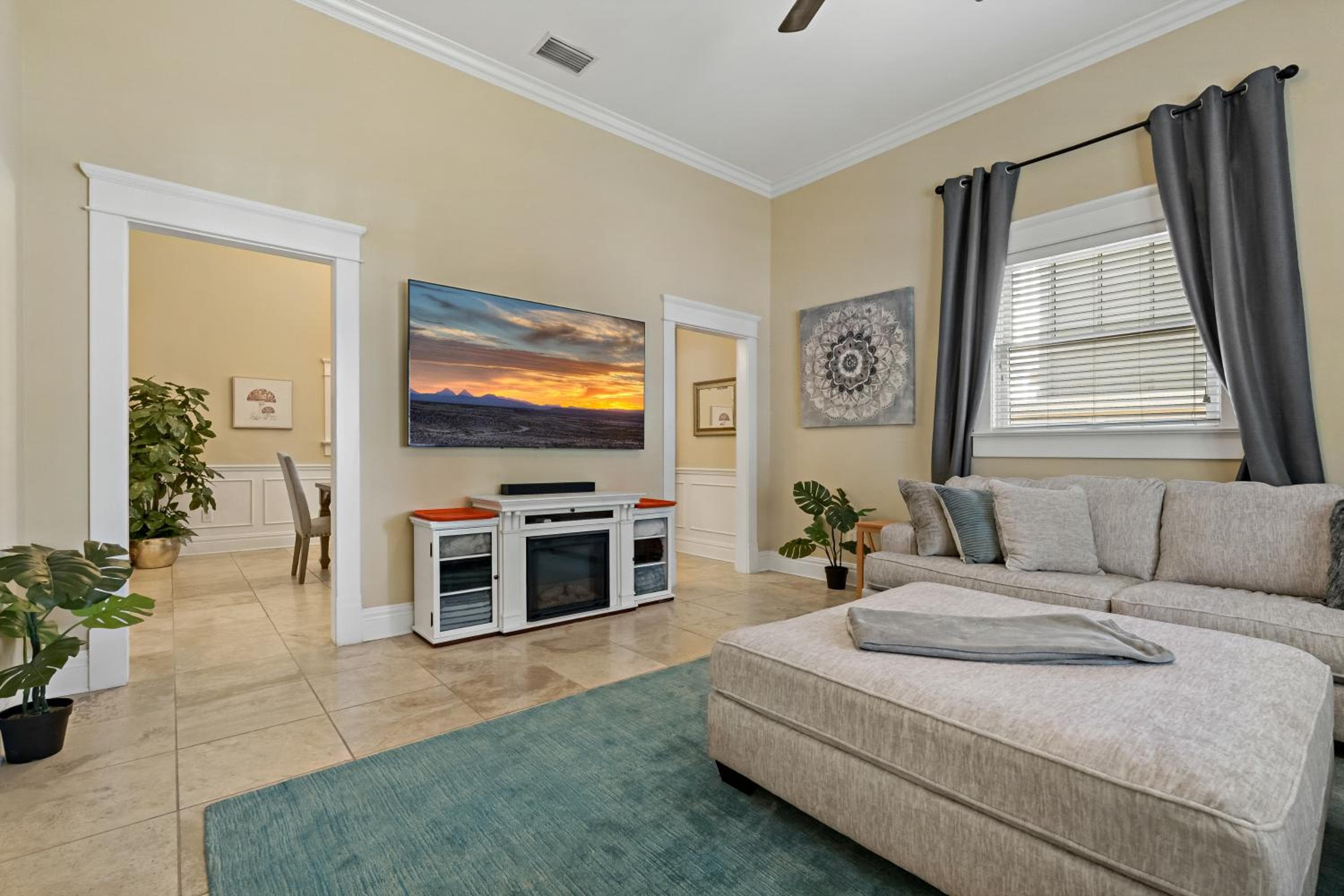 Cozy Hyde Park Home — 2