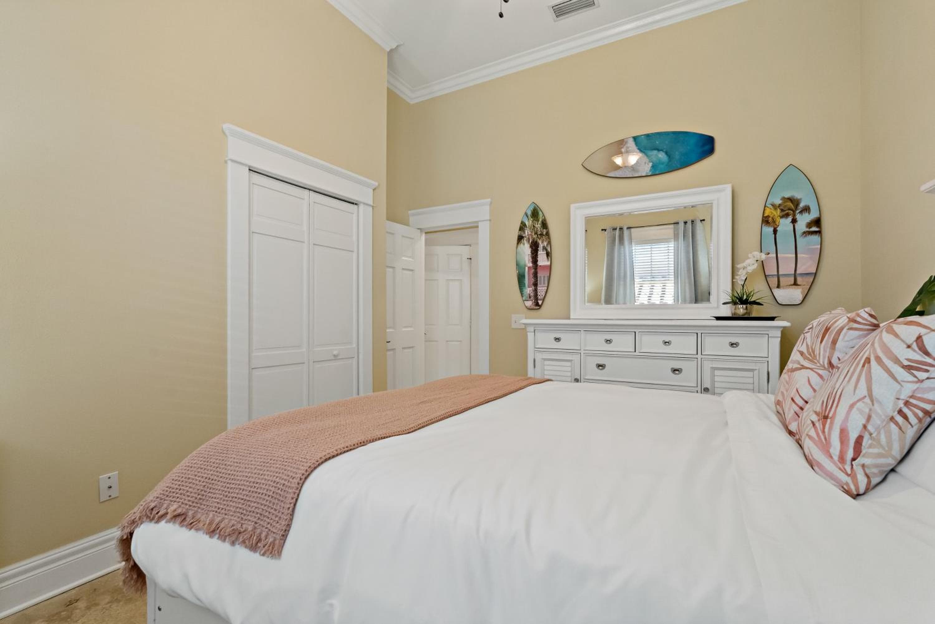 Cozy Hyde Park Home — 2