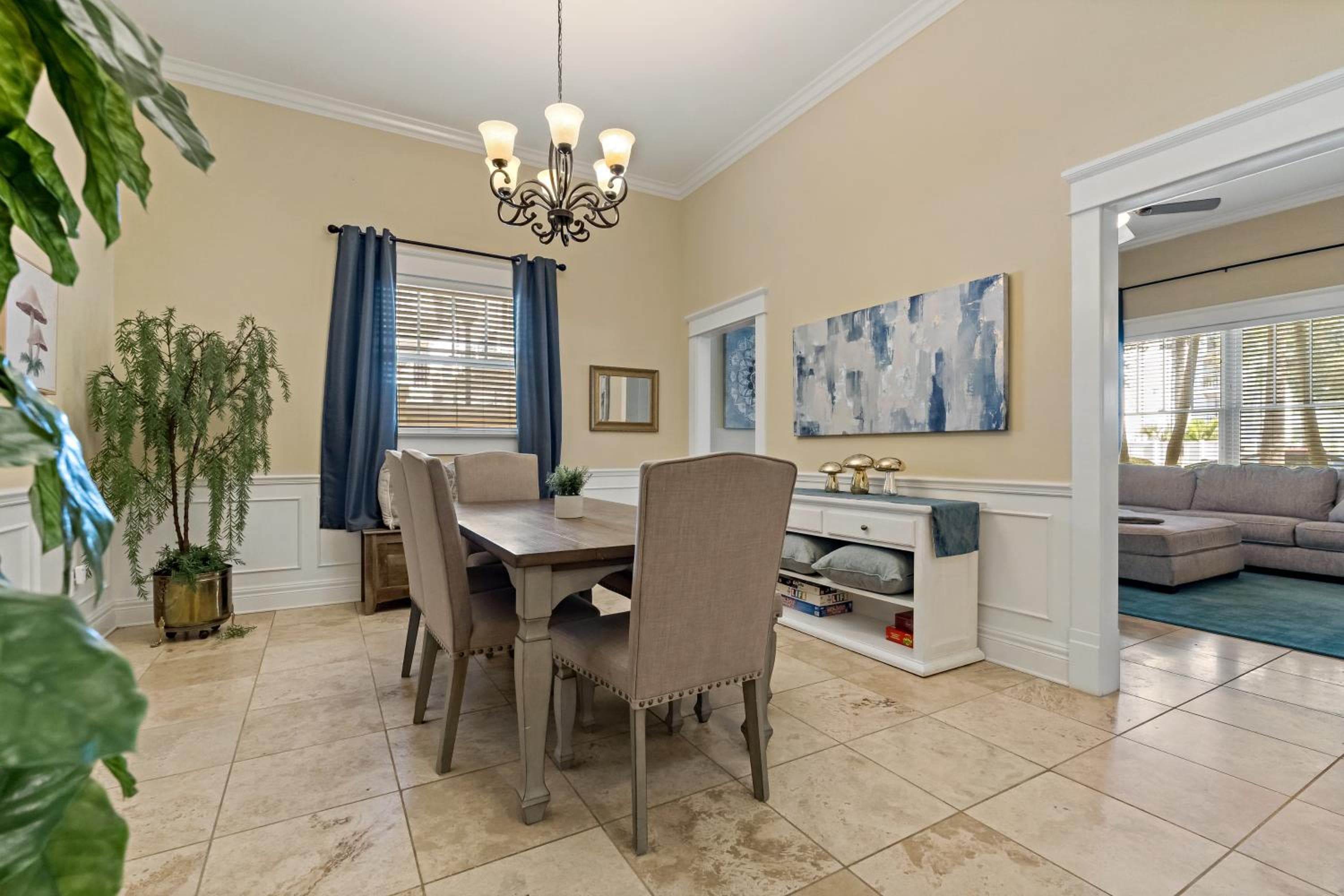 Cozy Hyde Park Home — 14