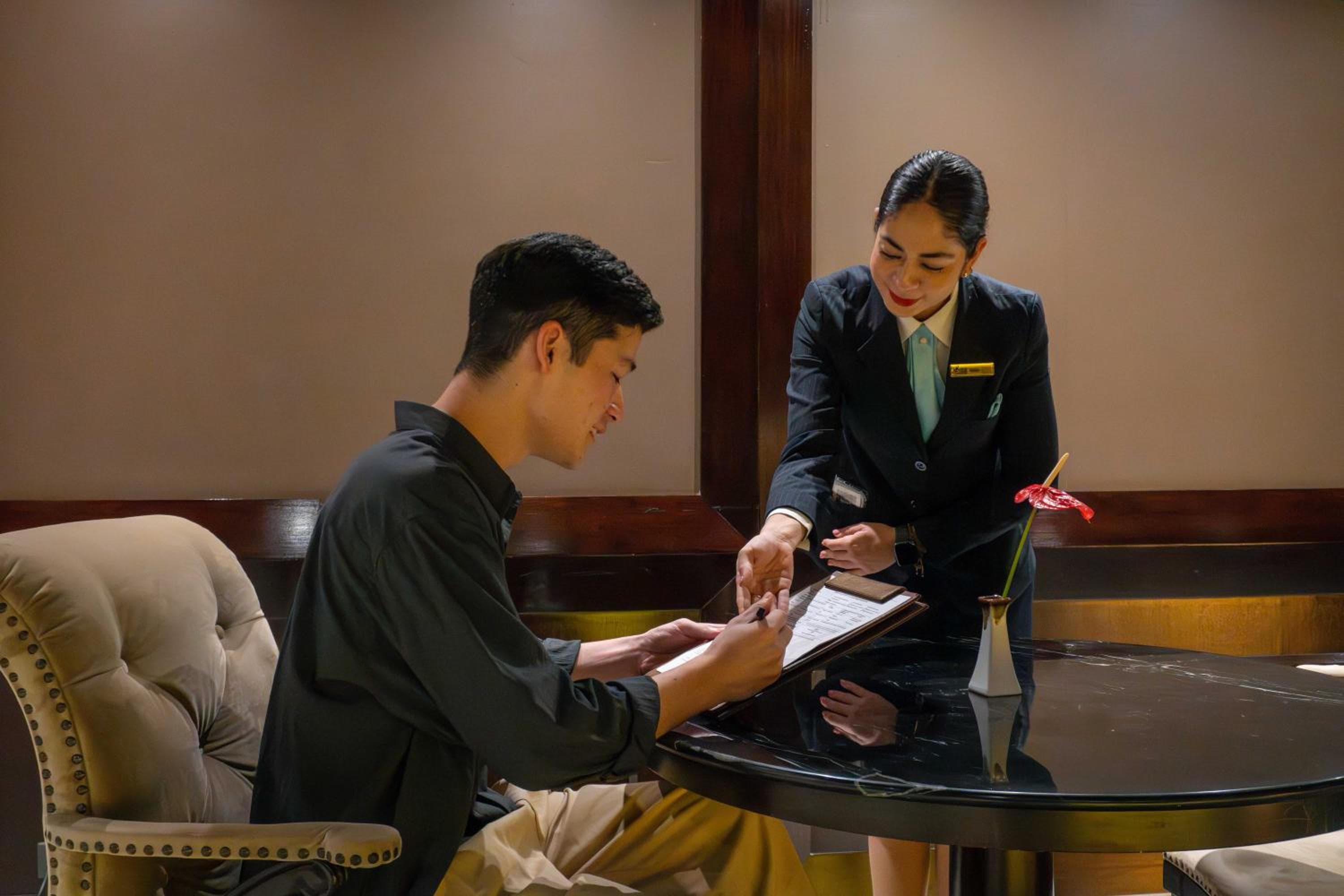 lebua at State Tower hotel, State Tower 1055 Silom Road, Bangrak, Bangkok, Thailand — photo 24