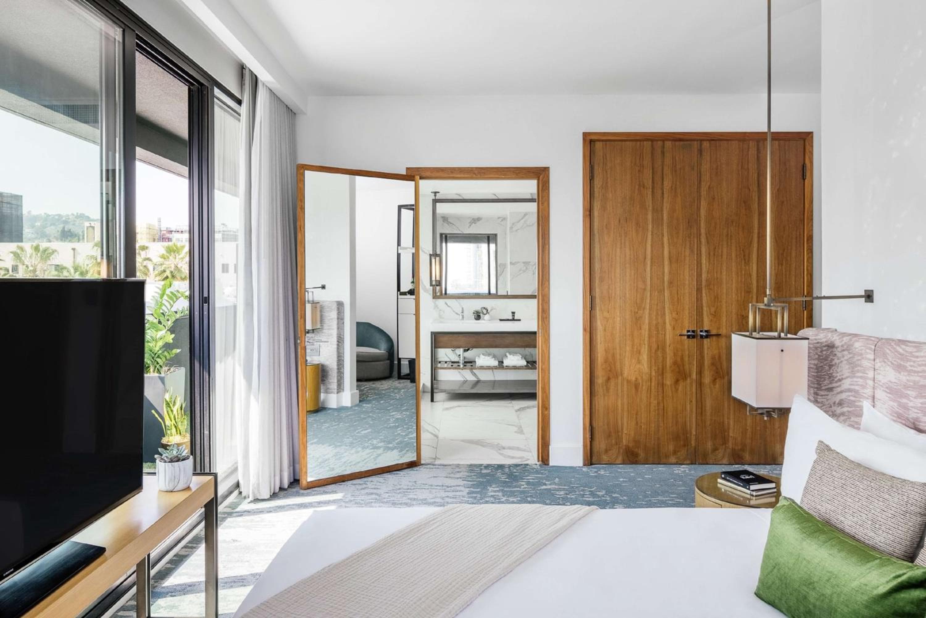Dream Hollywood, by Hyatt — 12