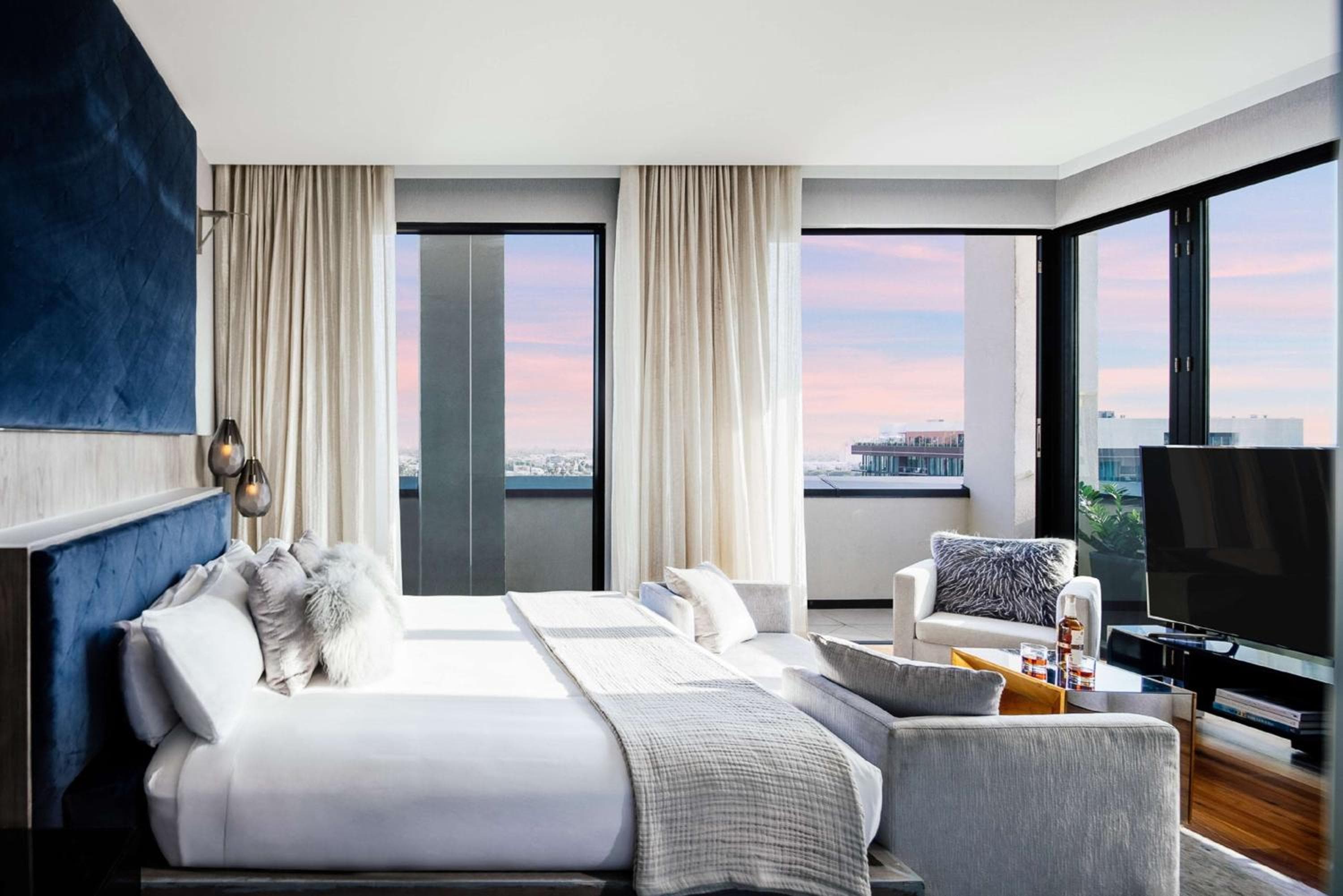 Dream Hollywood, by Hyatt — 30