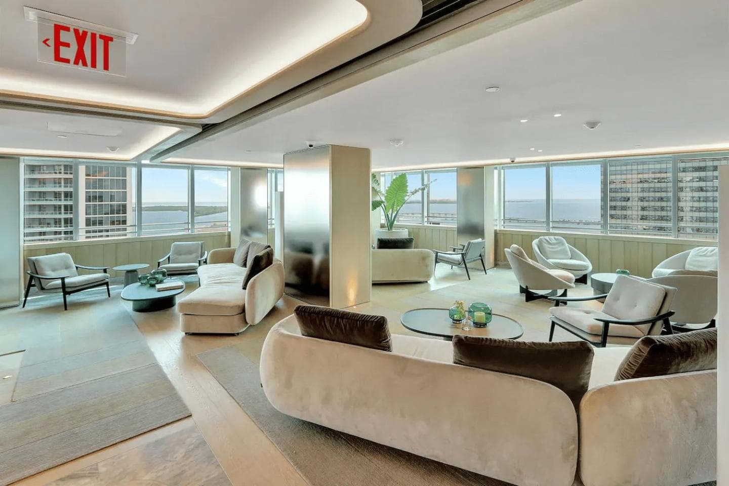 Lux Aka Brickell Condo — 19