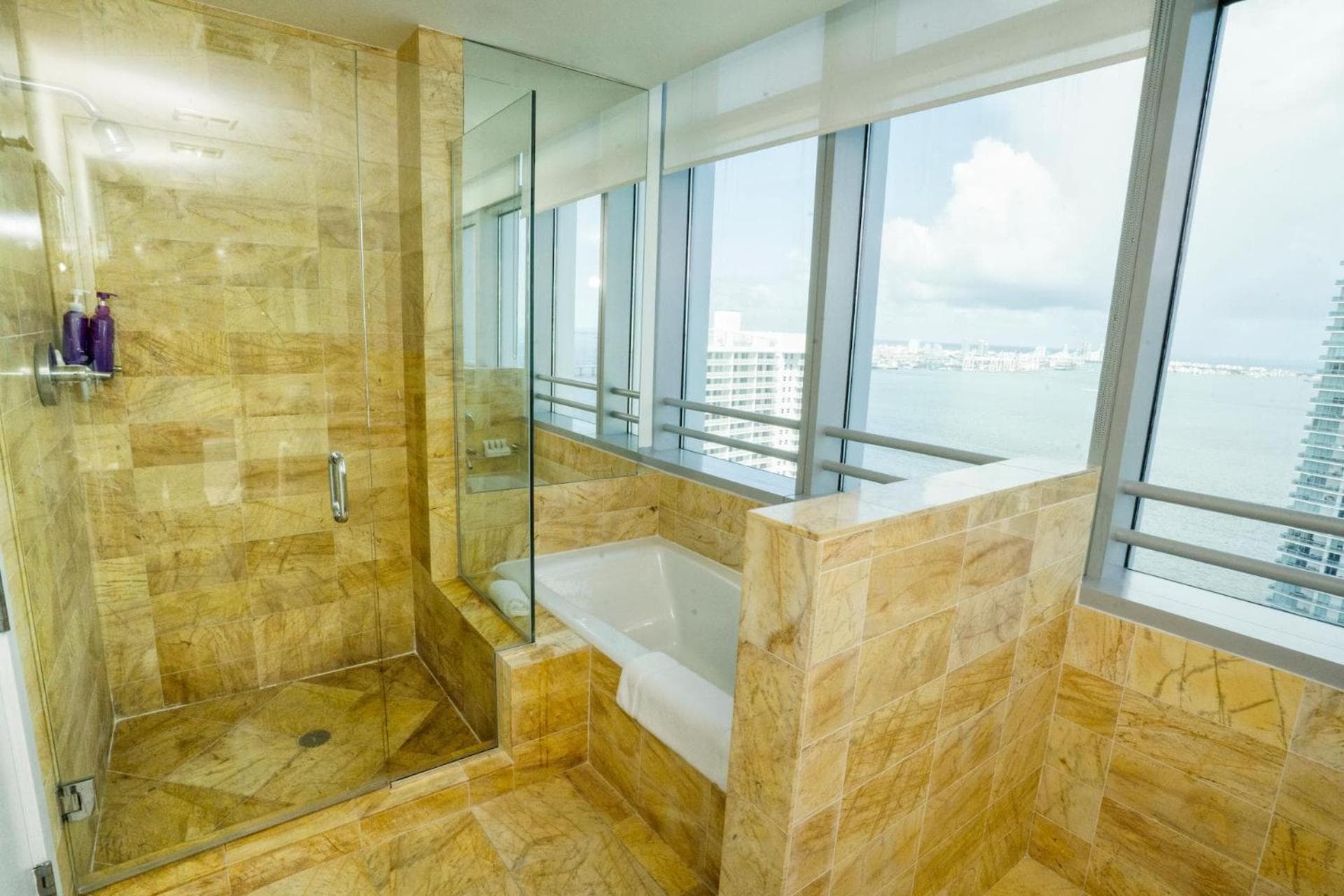 Lux Aka Brickell Condo — 17