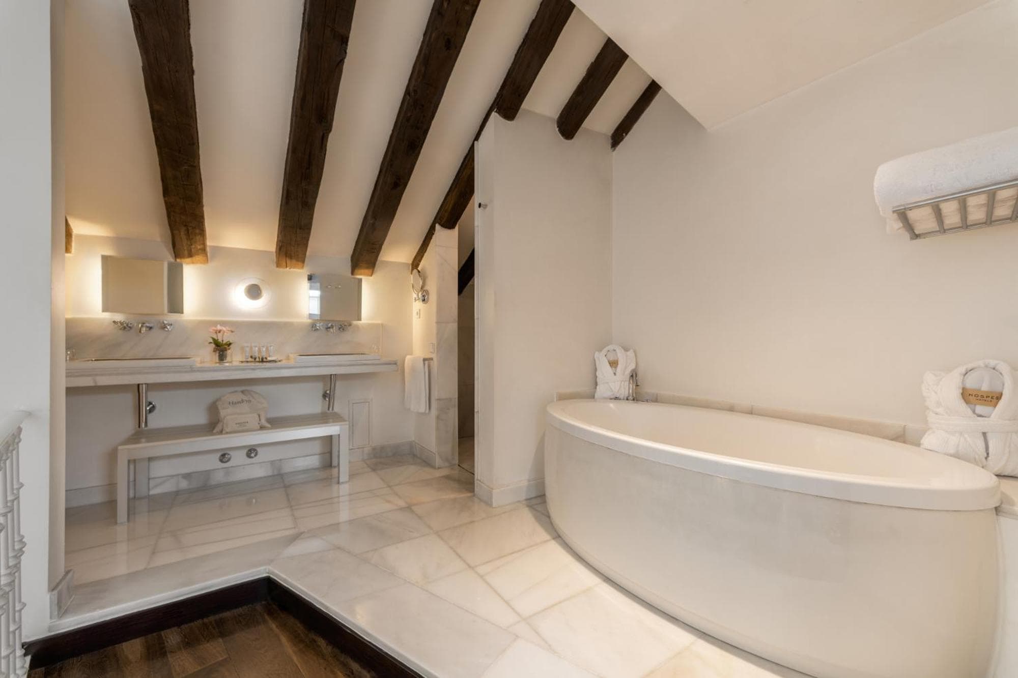 Hospes Puerta de Alcalá, a Member of Design Hotels — 10
