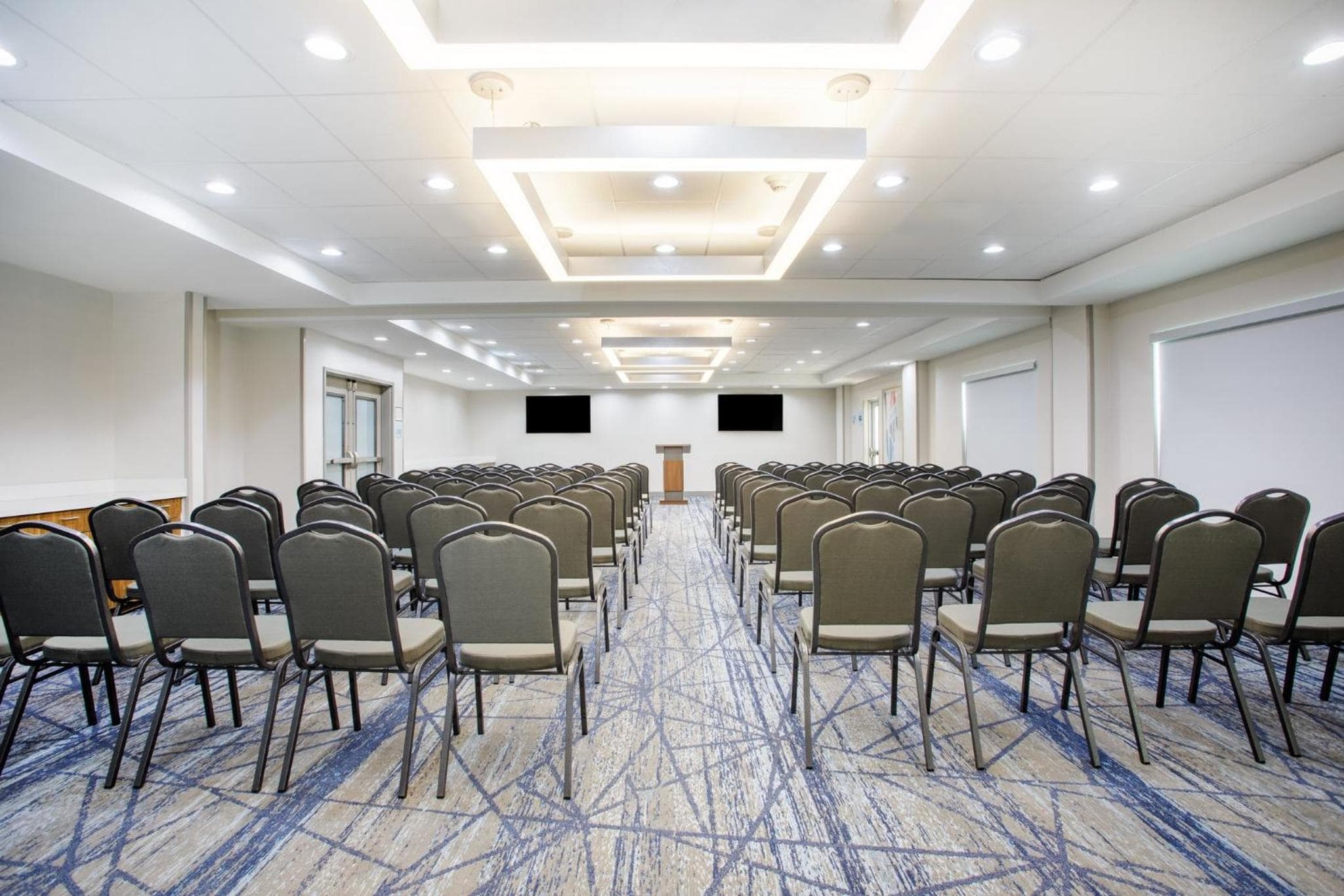Holiday Inn Express & Suites Tampa Stadium - Airport Area by IHG — 25
