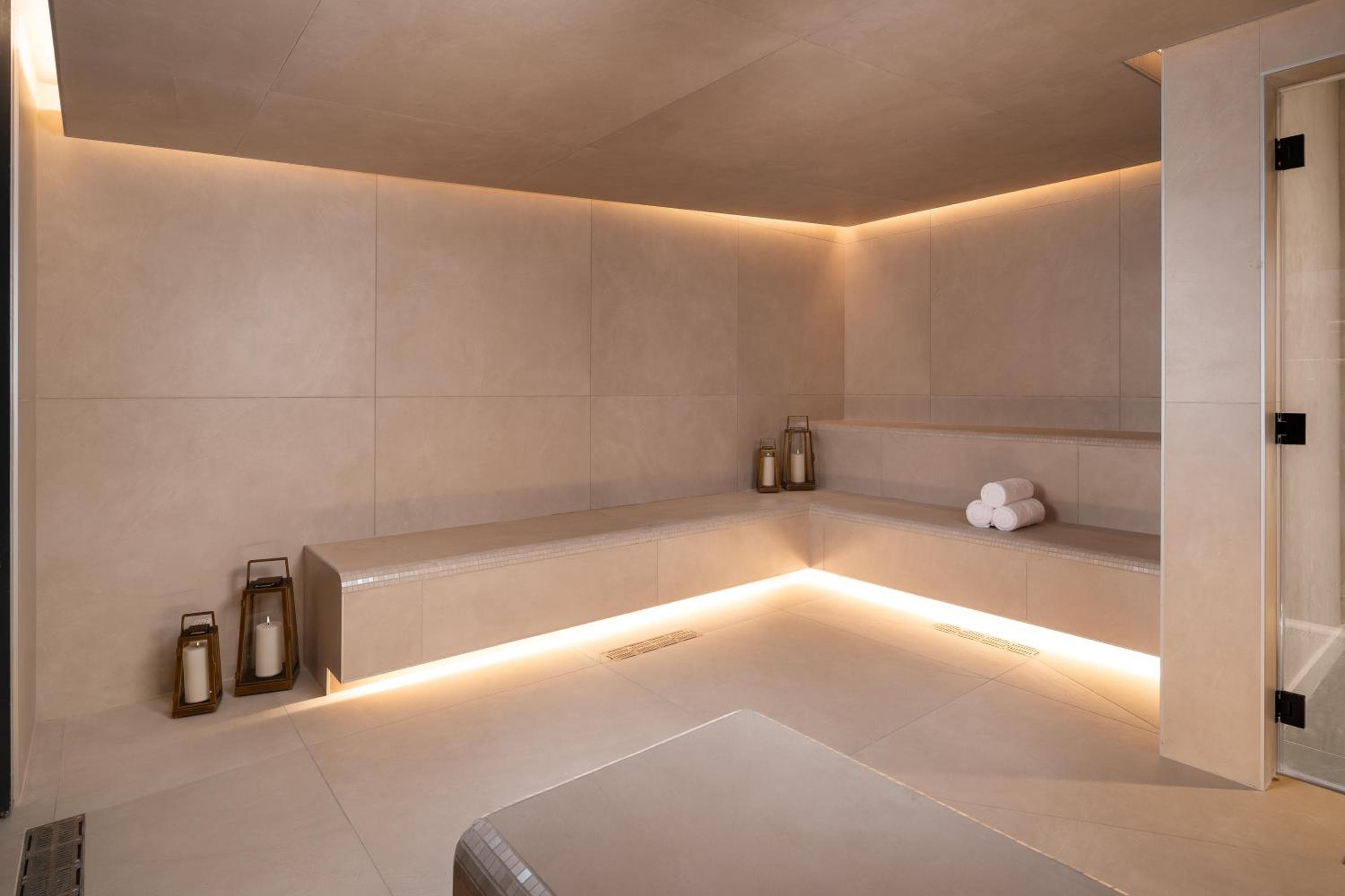 Gale Miami Hotel & Residences — 3