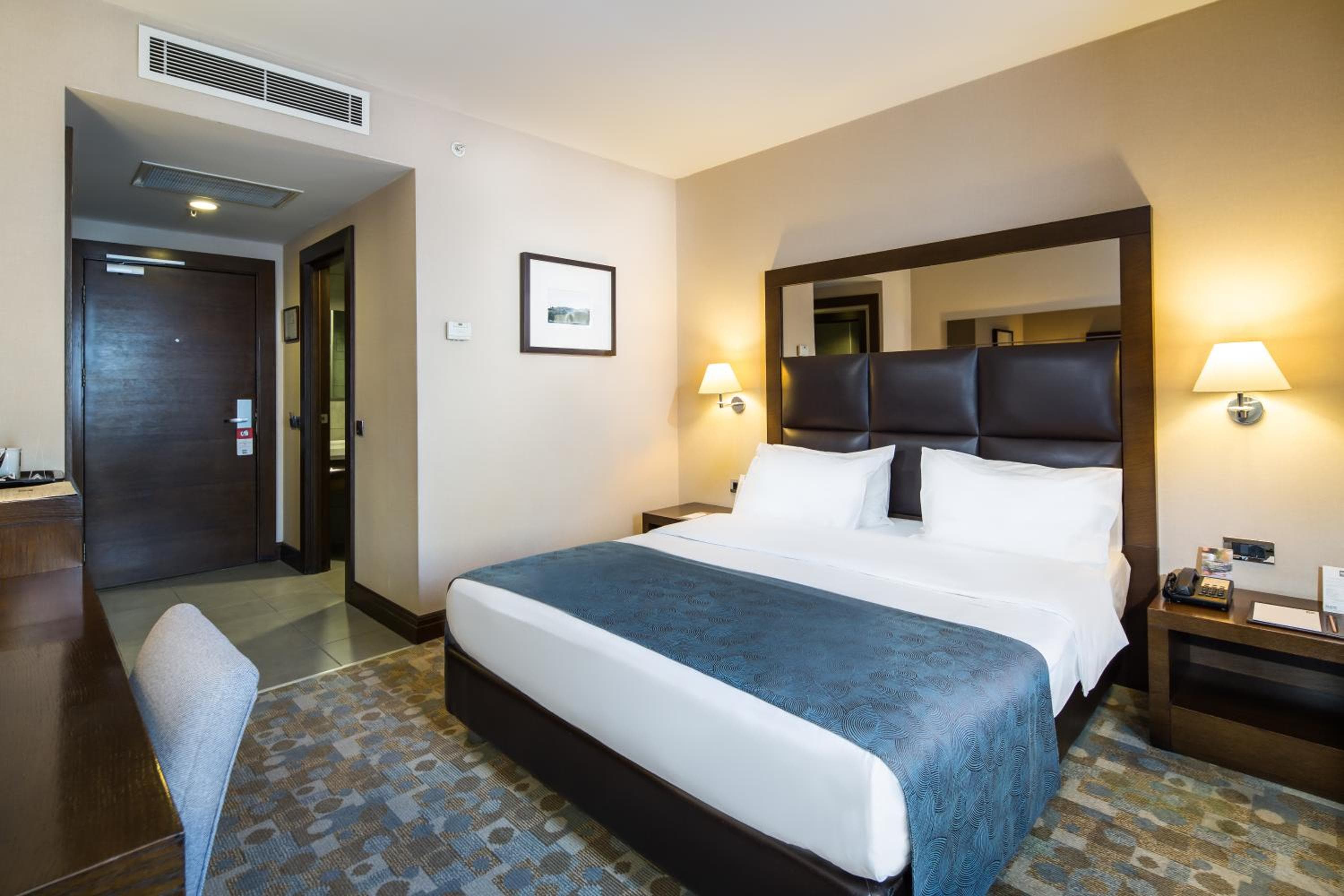 Midtown Hotel — 22