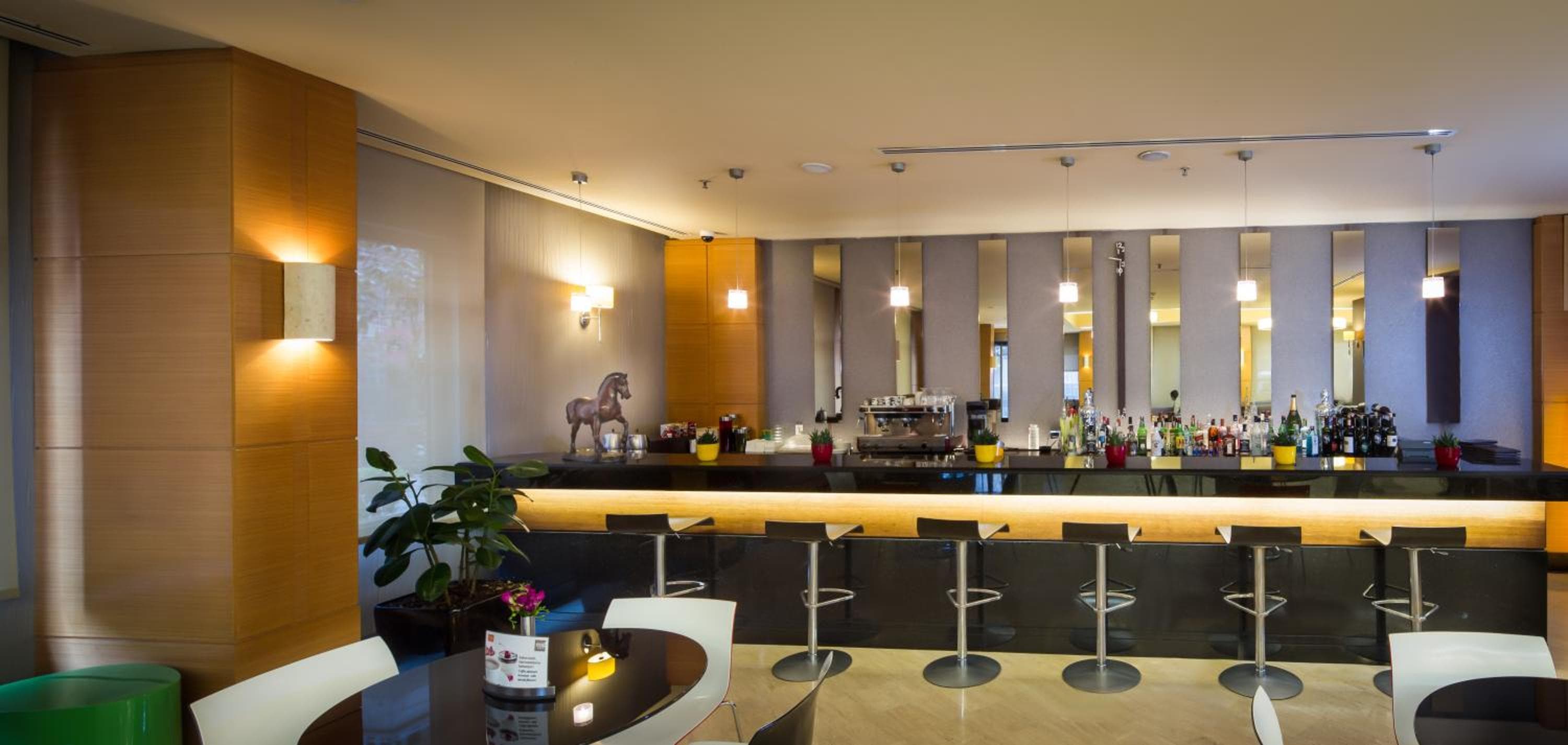 Midtown Hotel — 24