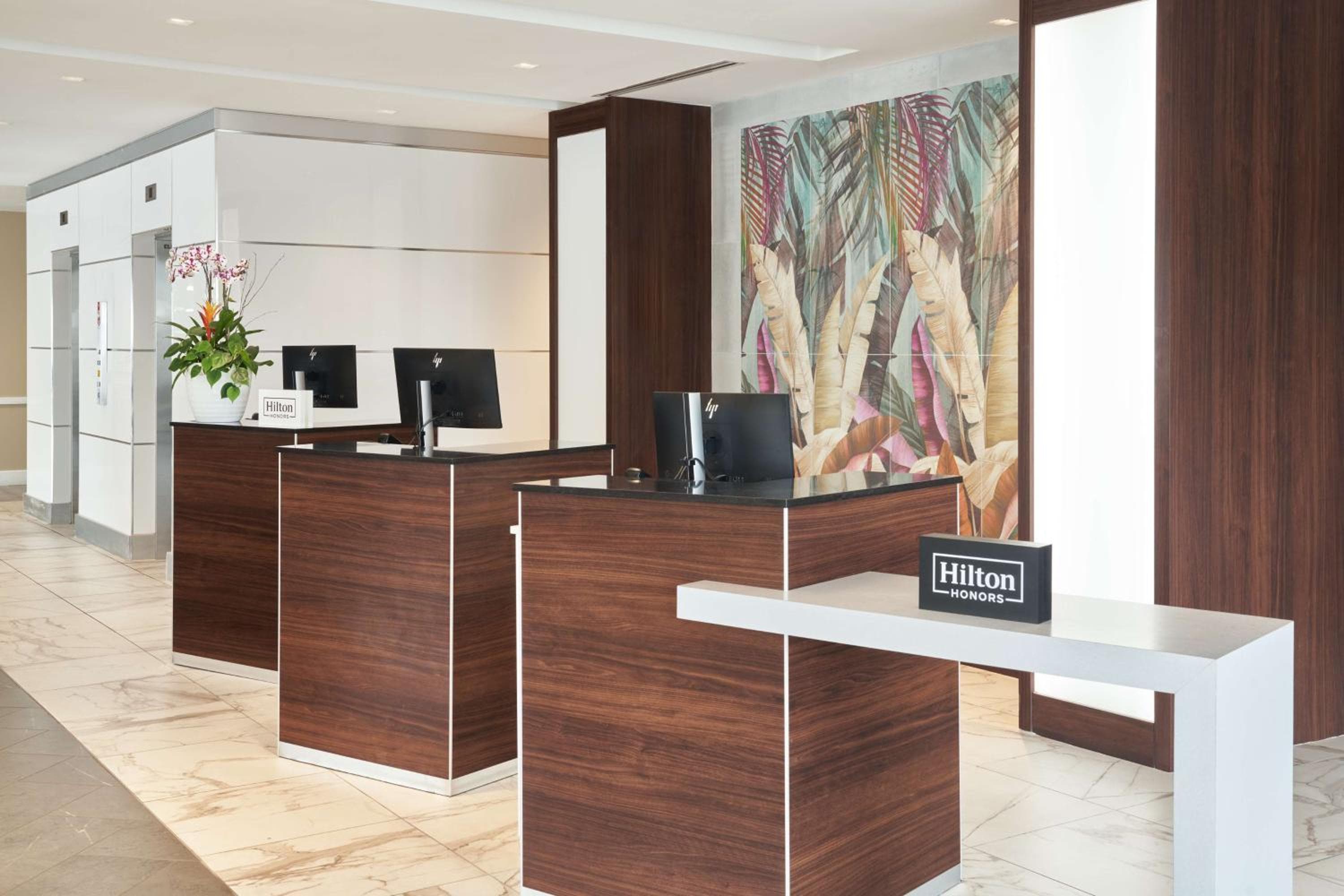 DoubleTree by Hilton Miami North I-95 — 6