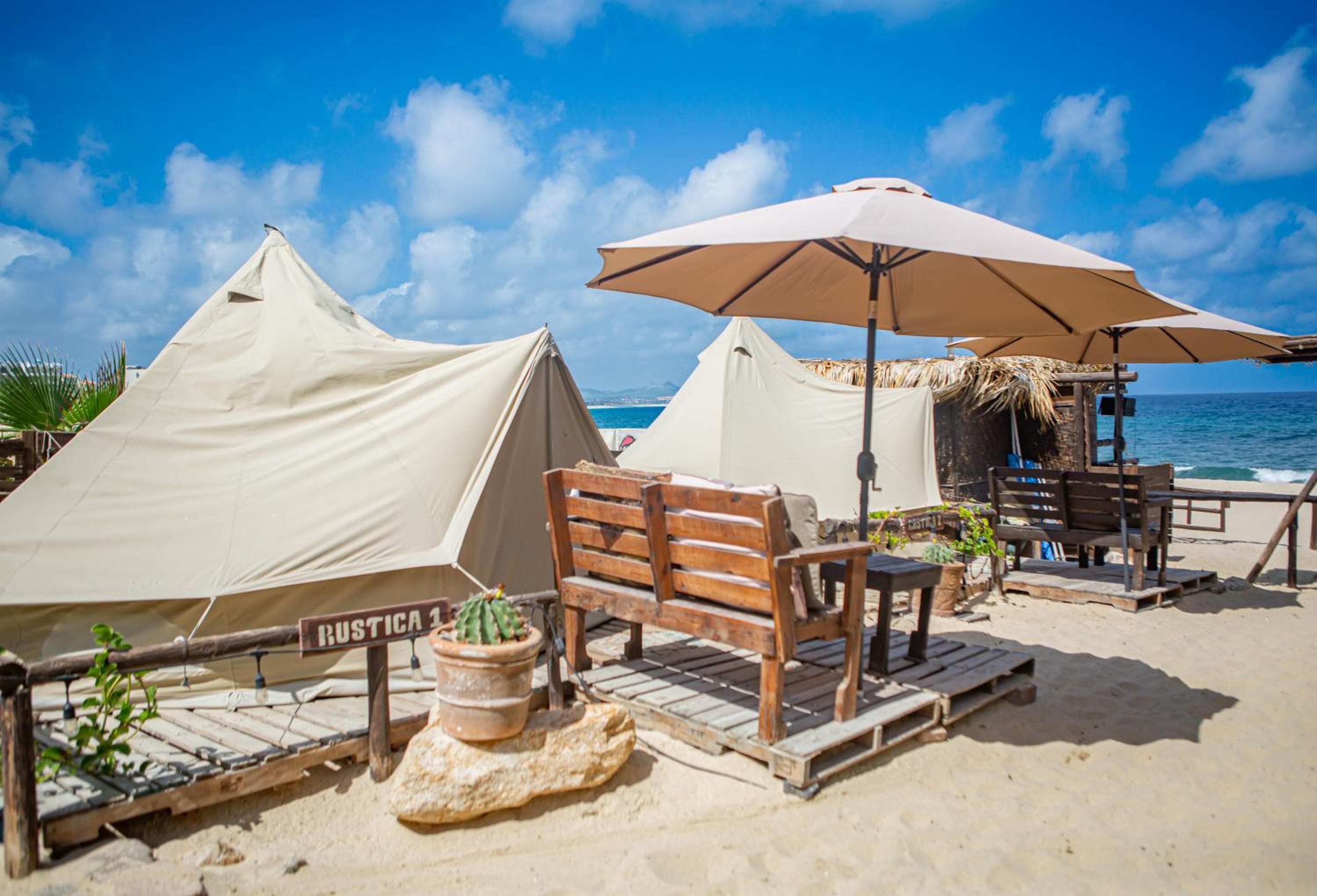 RUSTICO LOUNGE-Tipi With AC in front of the beach — 21