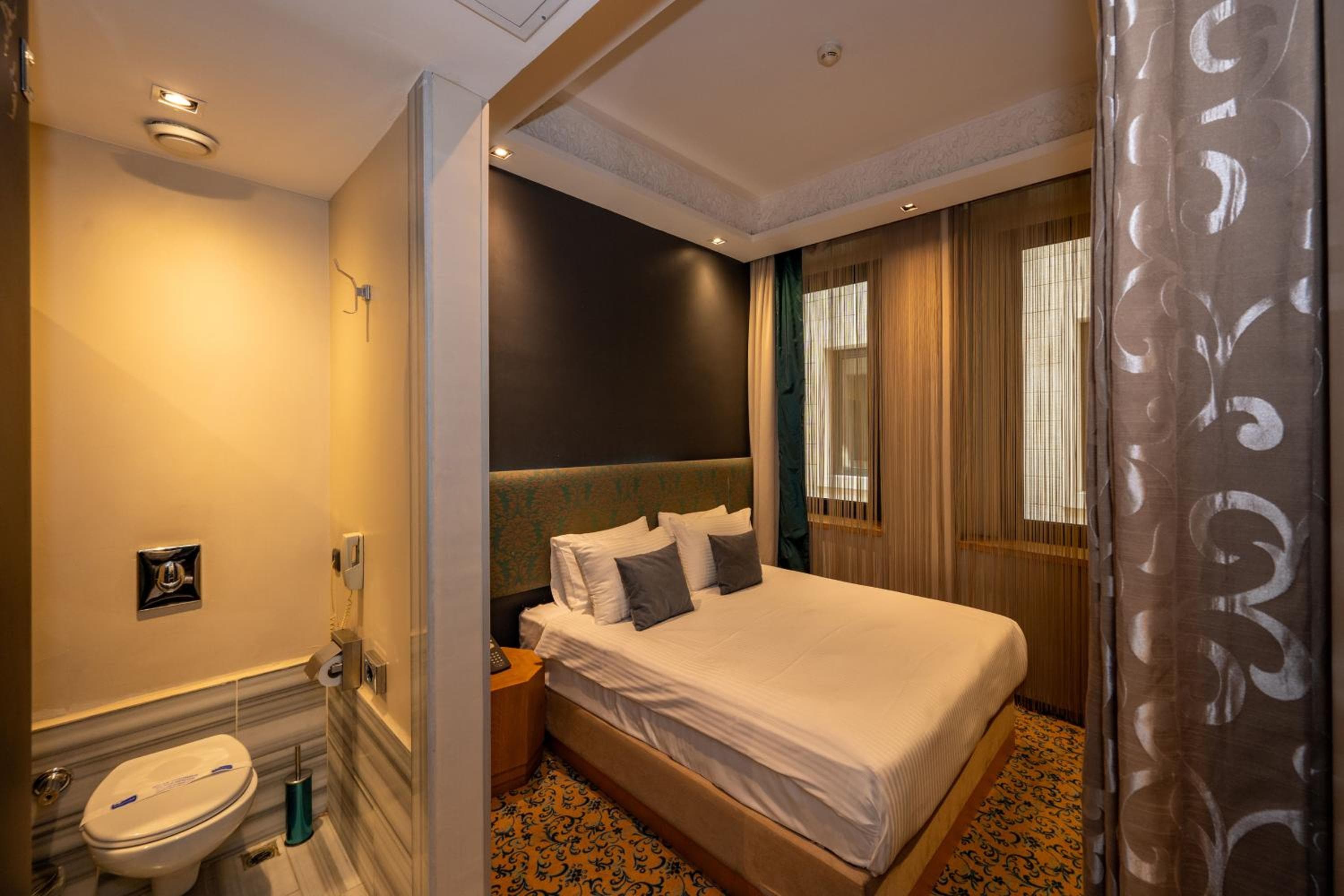 Pera Tulip Hotel & SPA — 13