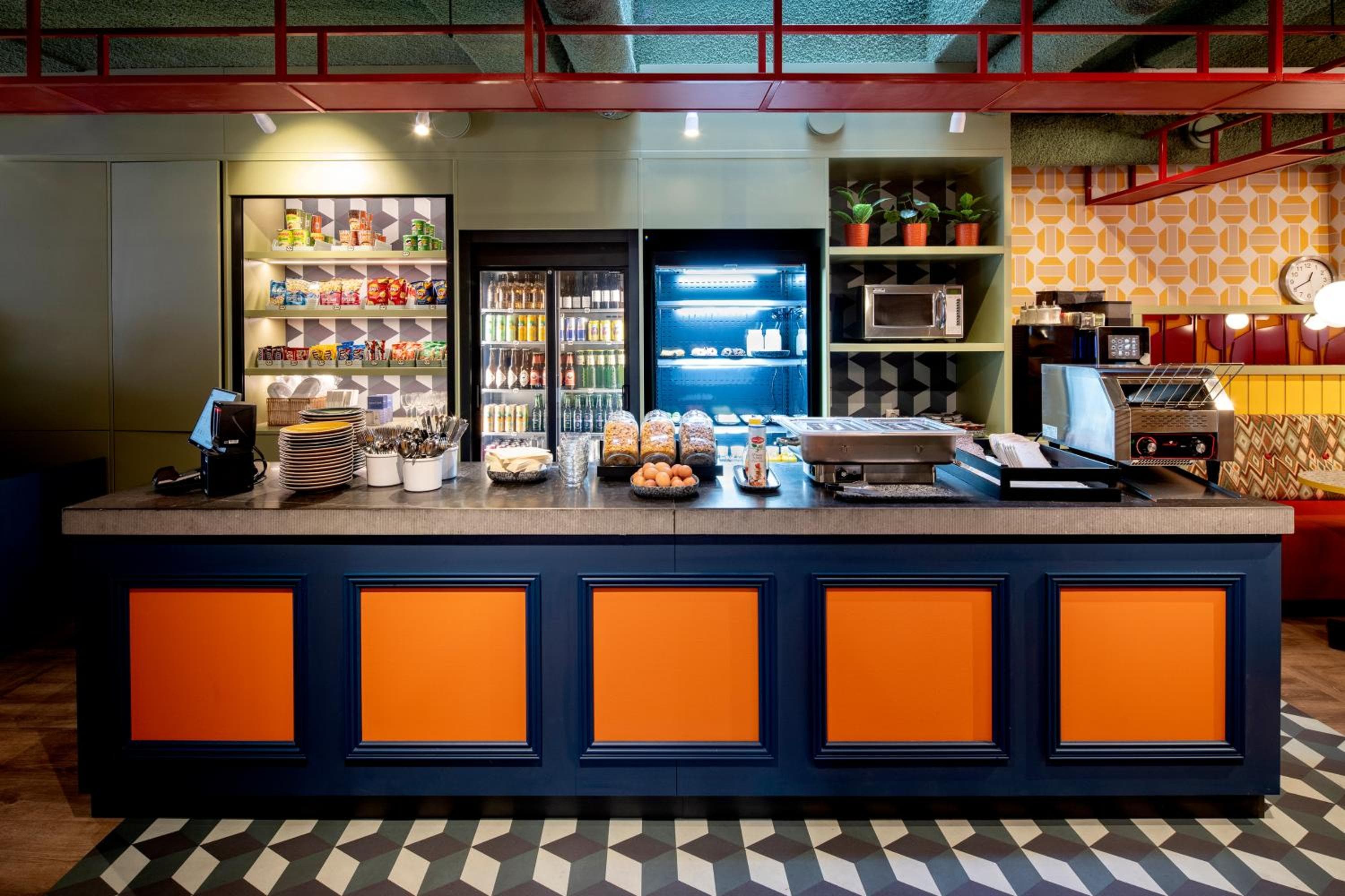 Tourist Inn One Amsterdam — 30
