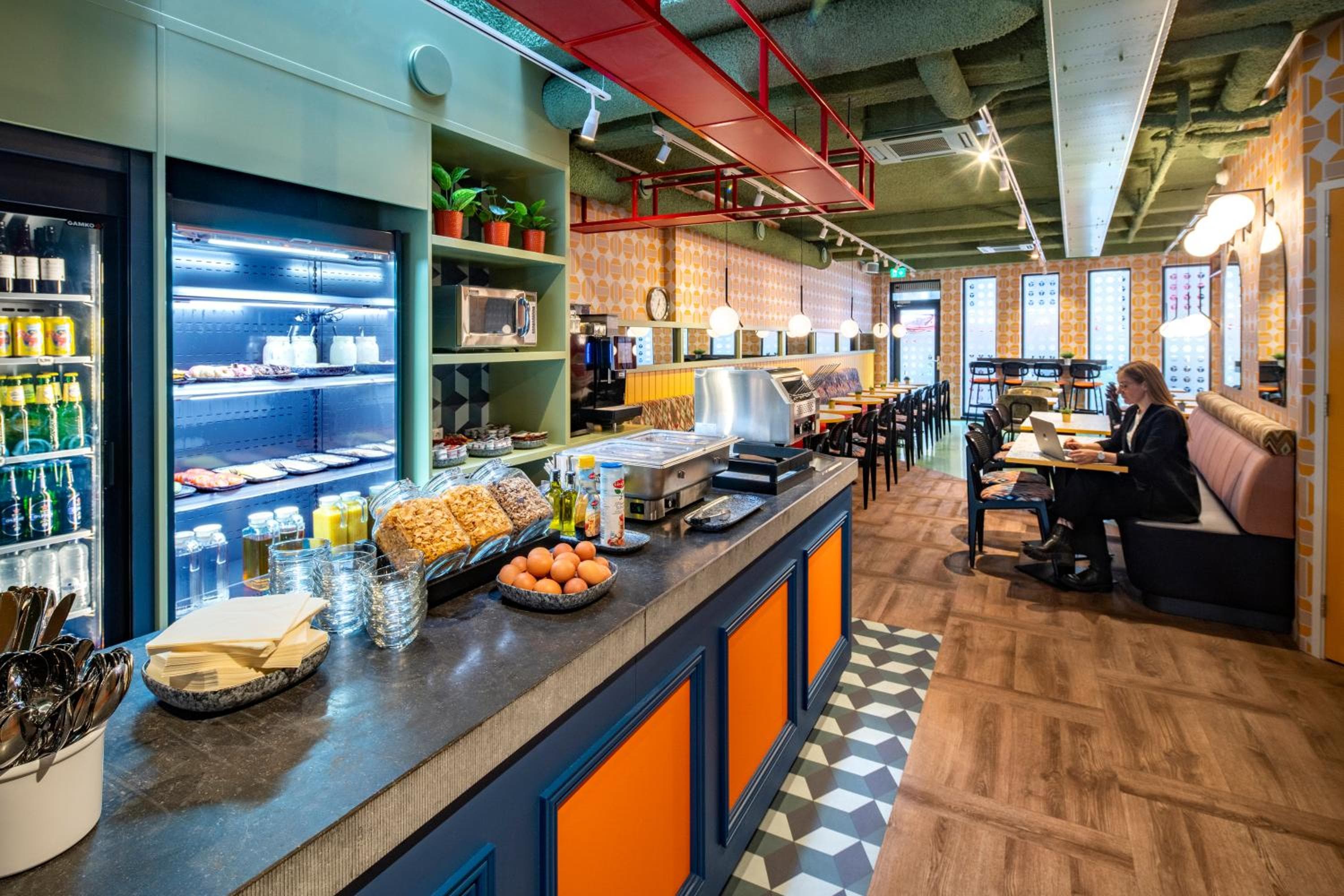 Tourist Inn One Amsterdam — 29