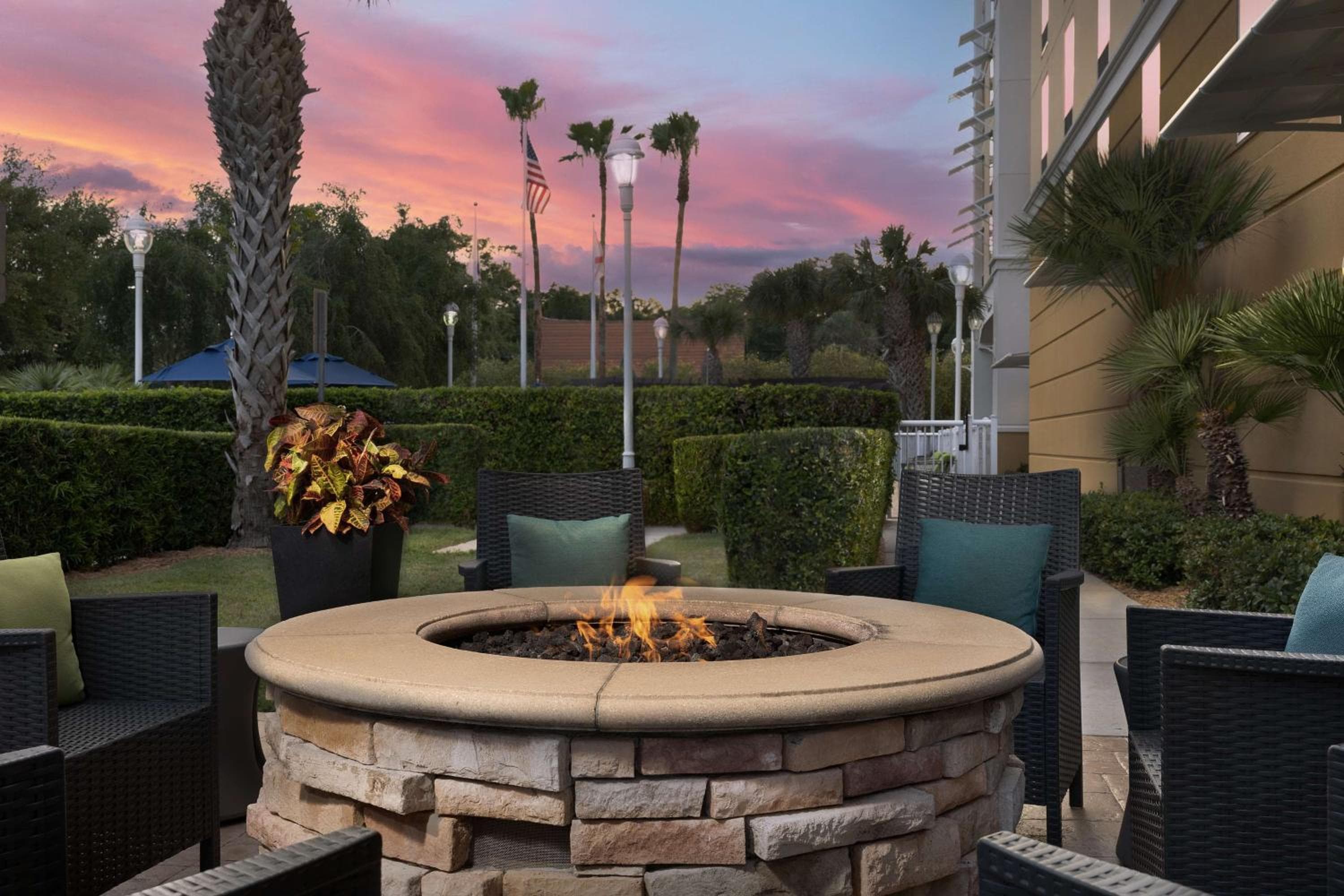 Hampton Inn & Suites Orlando-North Altamonte Springs — 4