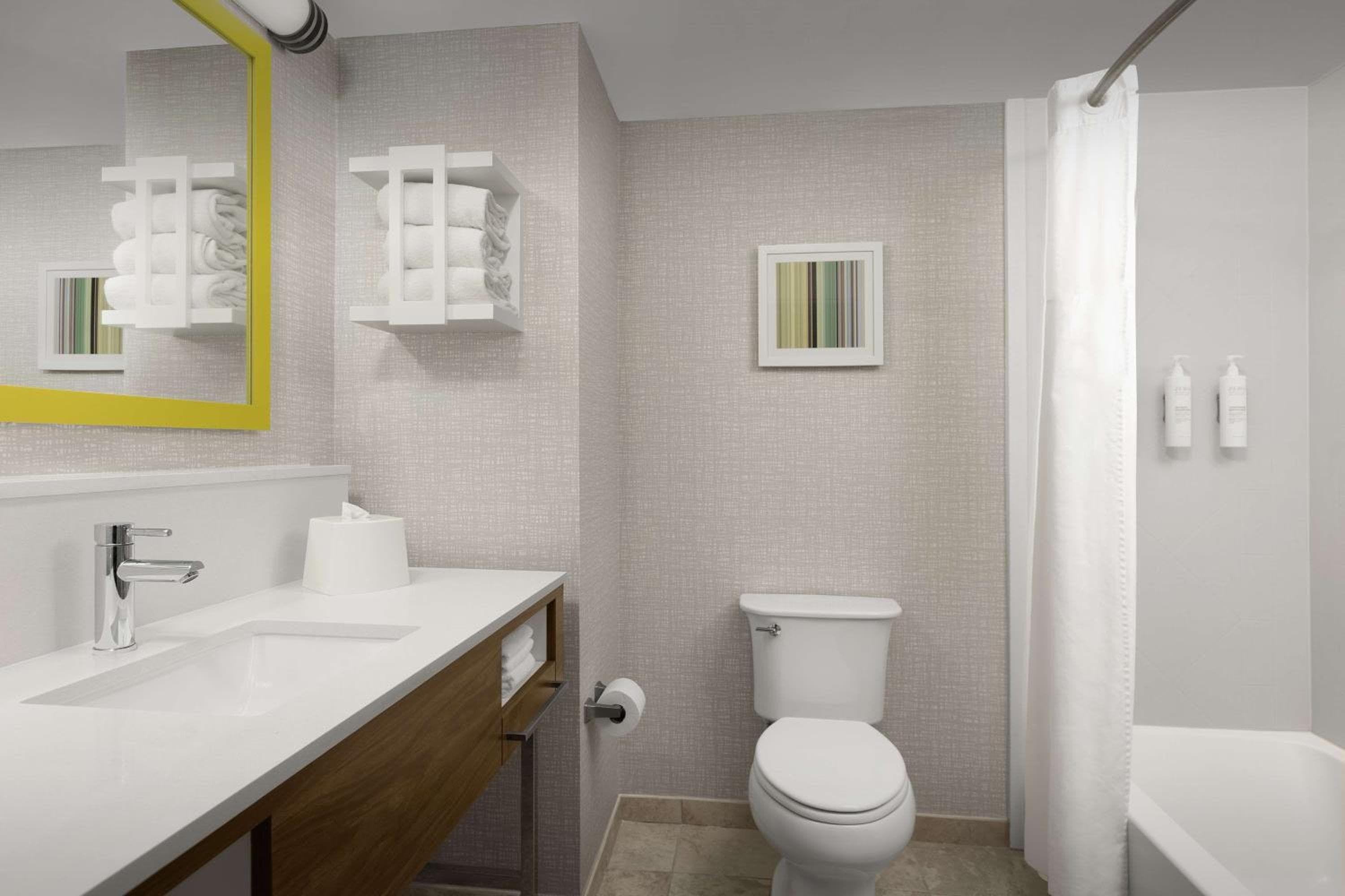 Hampton Inn & Suites Orlando-North Altamonte Springs — 17