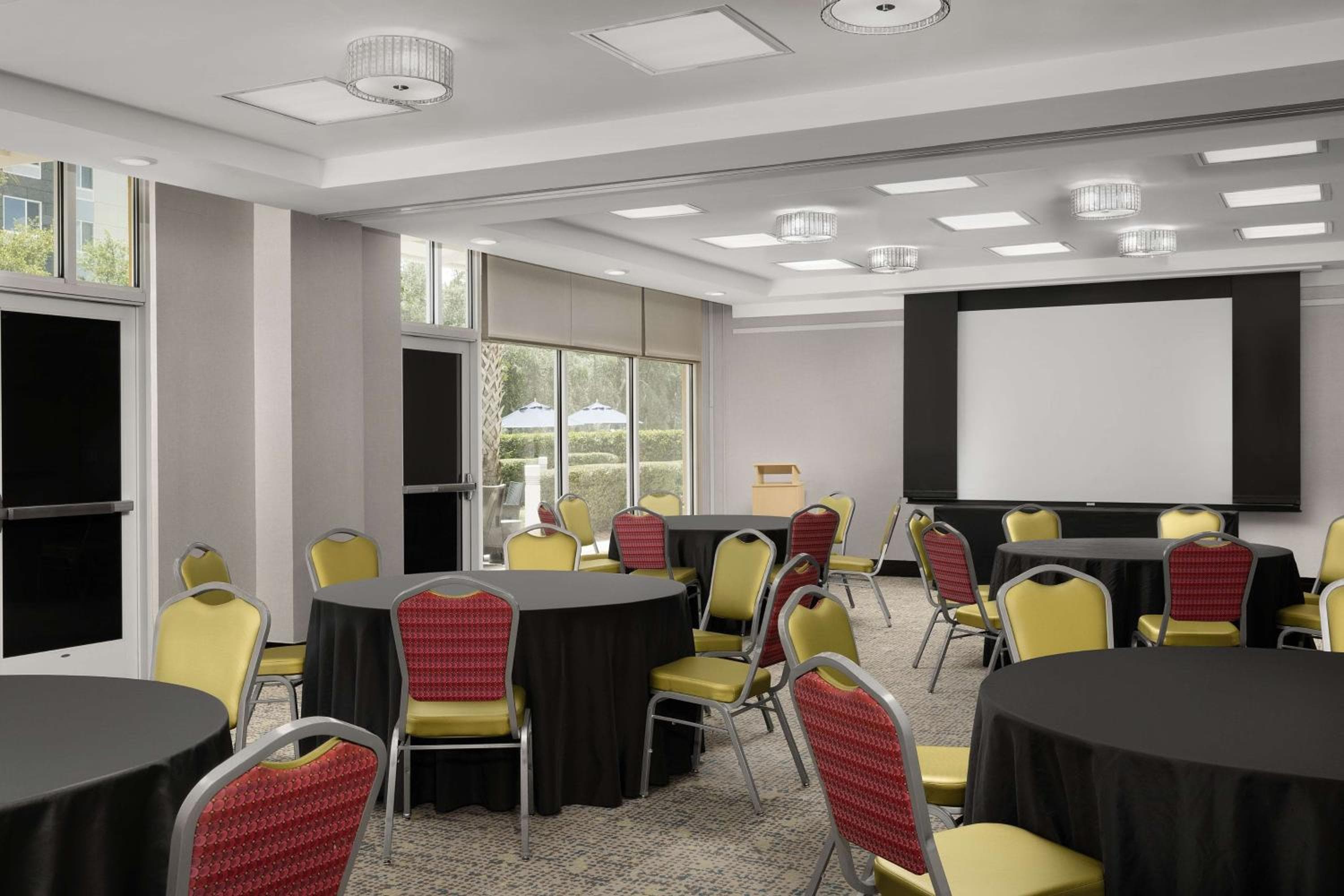 Hampton Inn & Suites Orlando North Altamonte Springs — 16