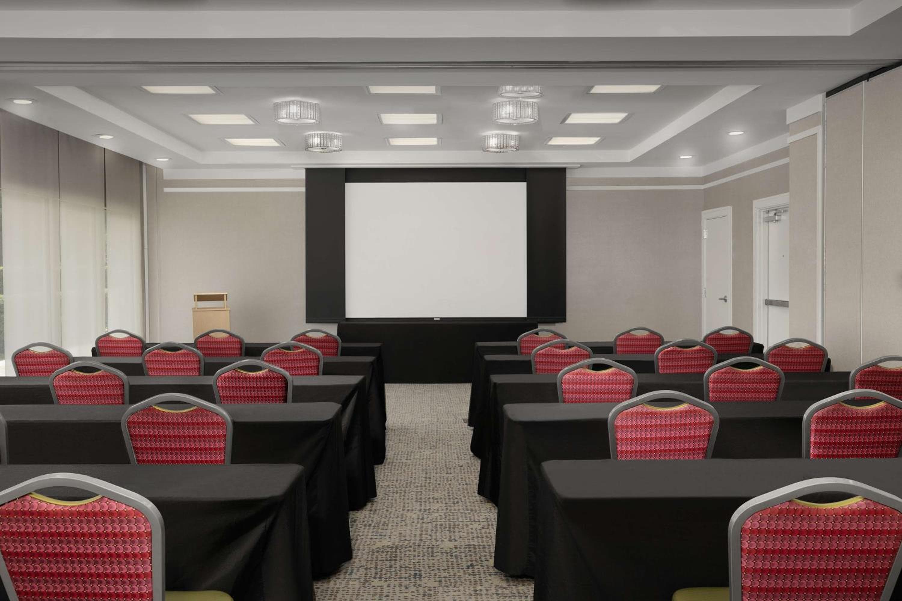Hampton Inn & Suites Orlando North Altamonte Springs — 7