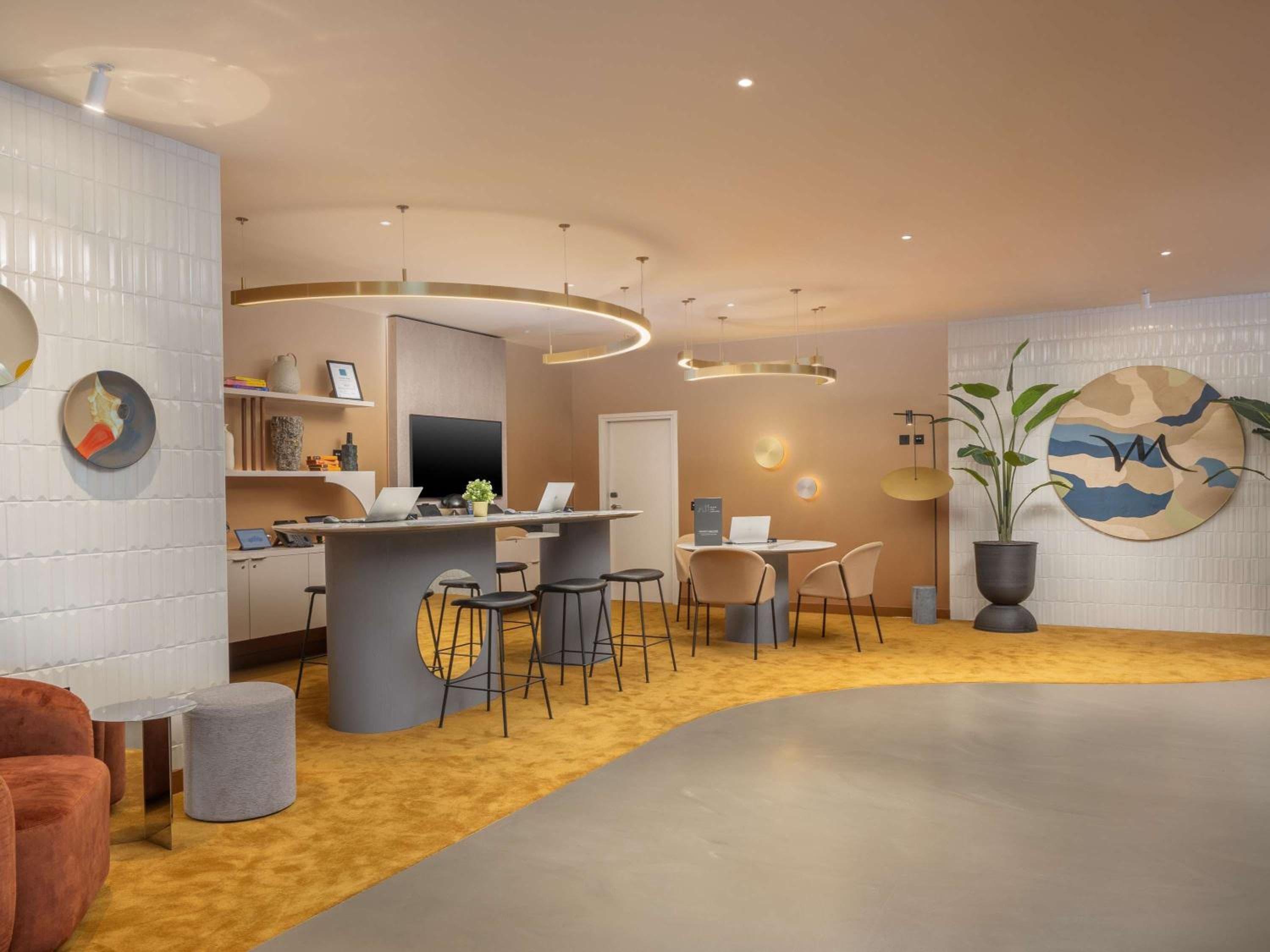 Mercure London Earls Court — 5