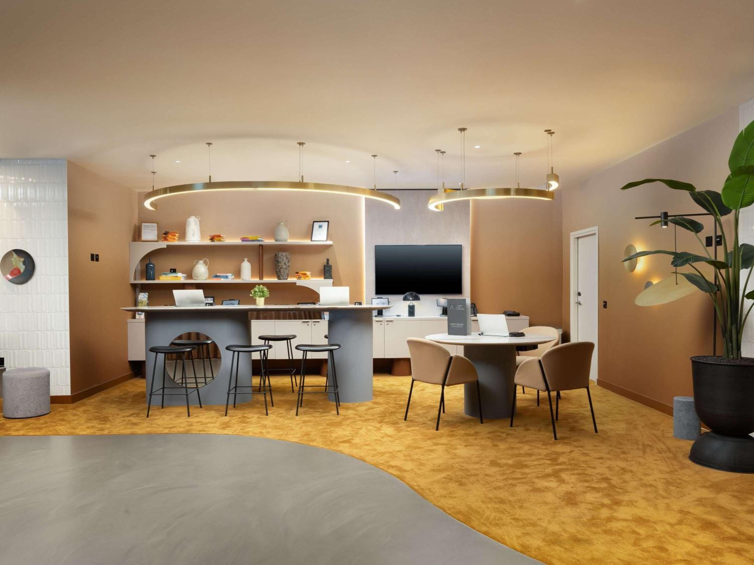 Mercure London Earls Court — 24