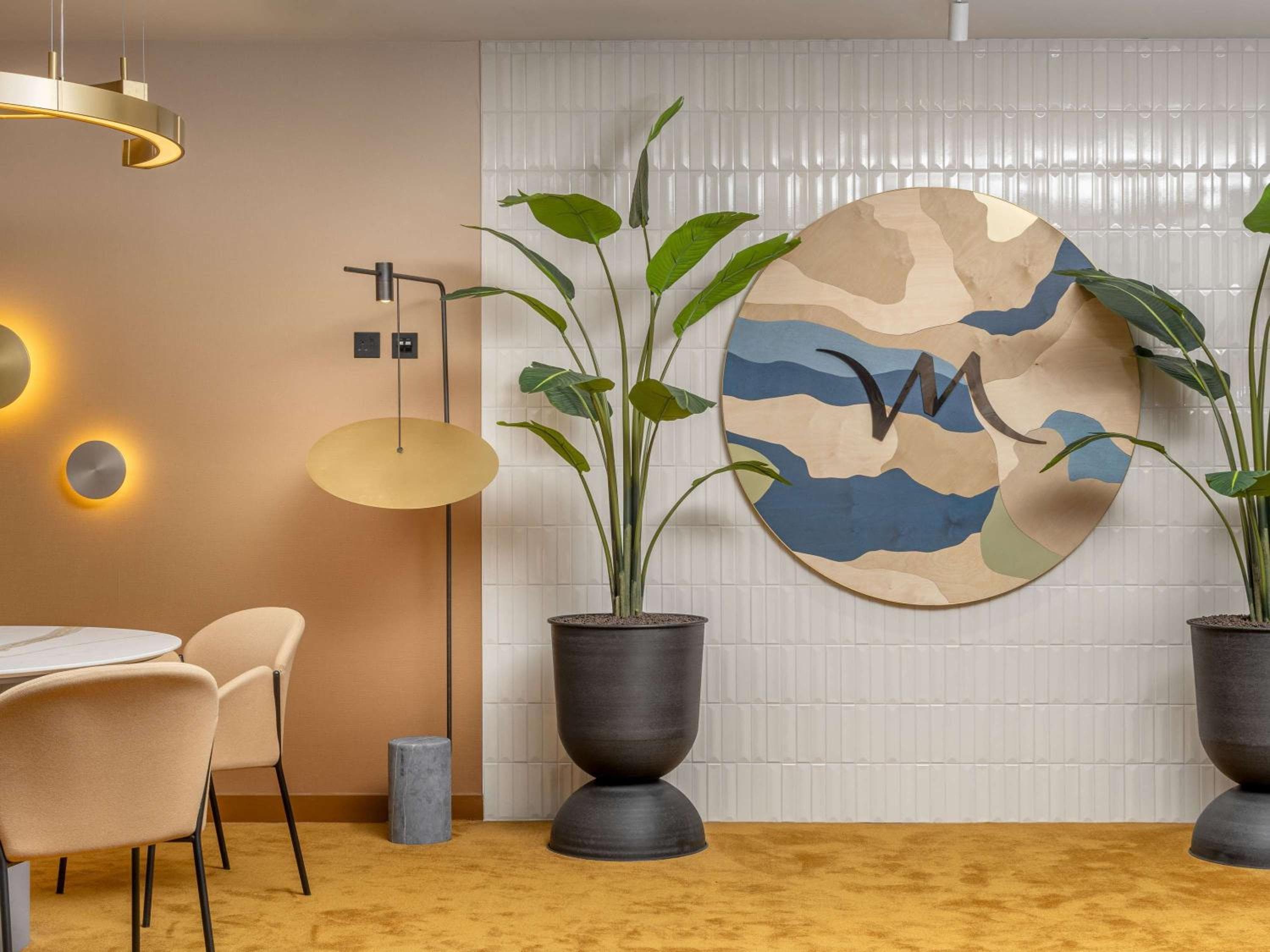 Mercure London Earls Court — 25