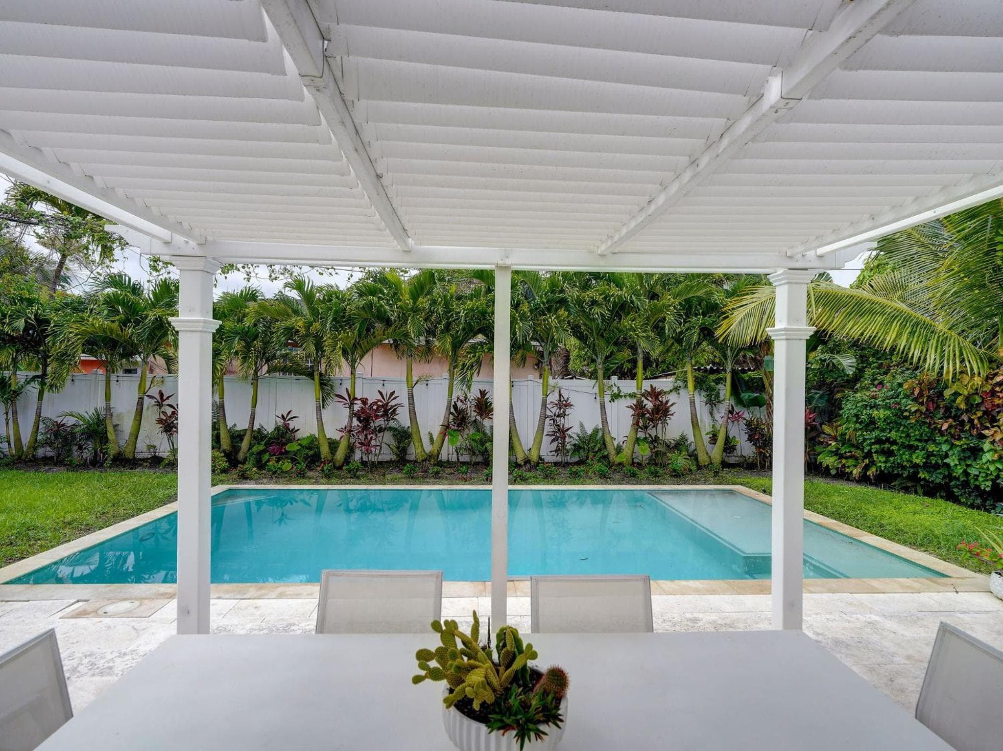 Luxury Miami Casa Bonita with Tropical Pool Oasis — 2