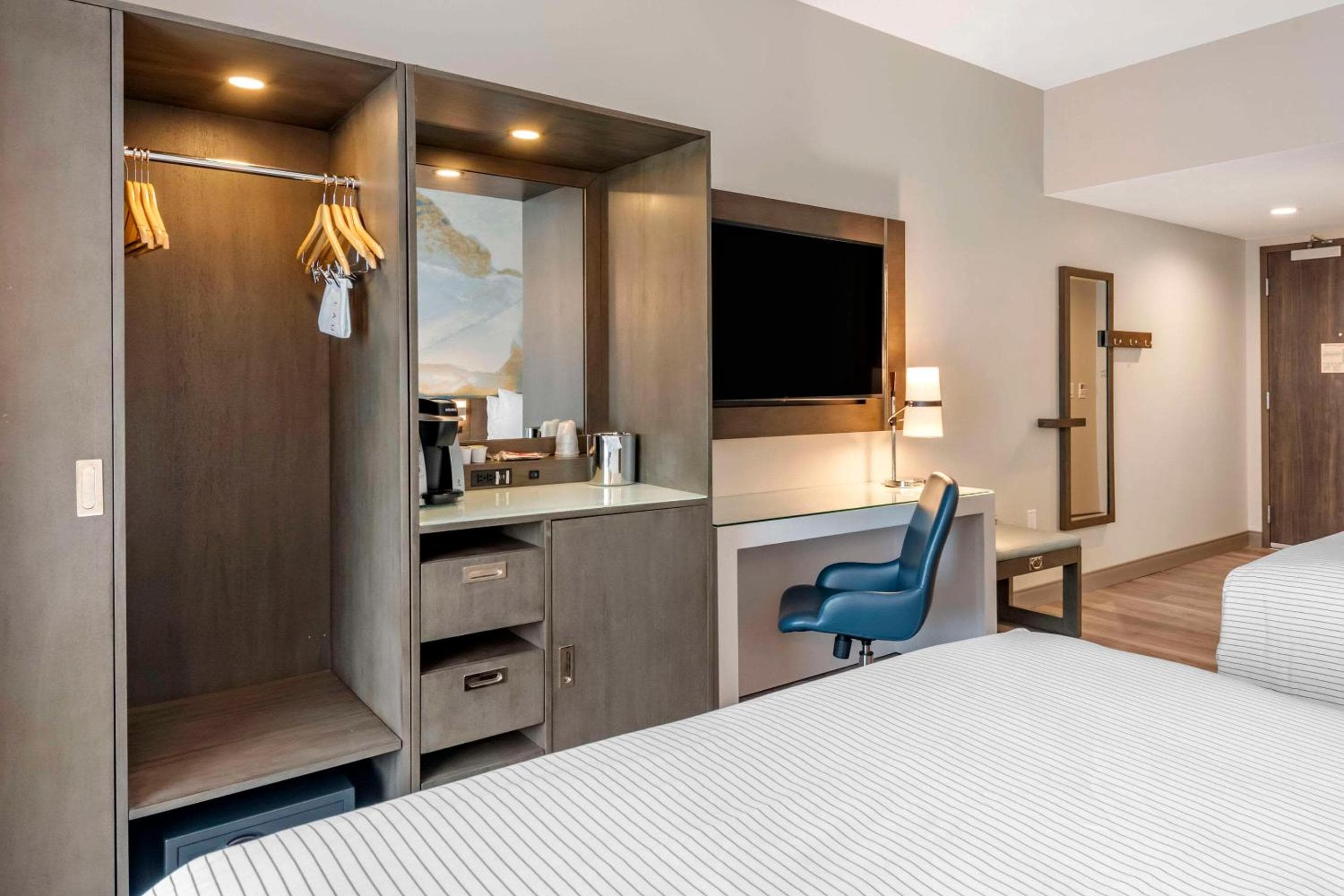 Cambria Hotel Orlando Airport — 17