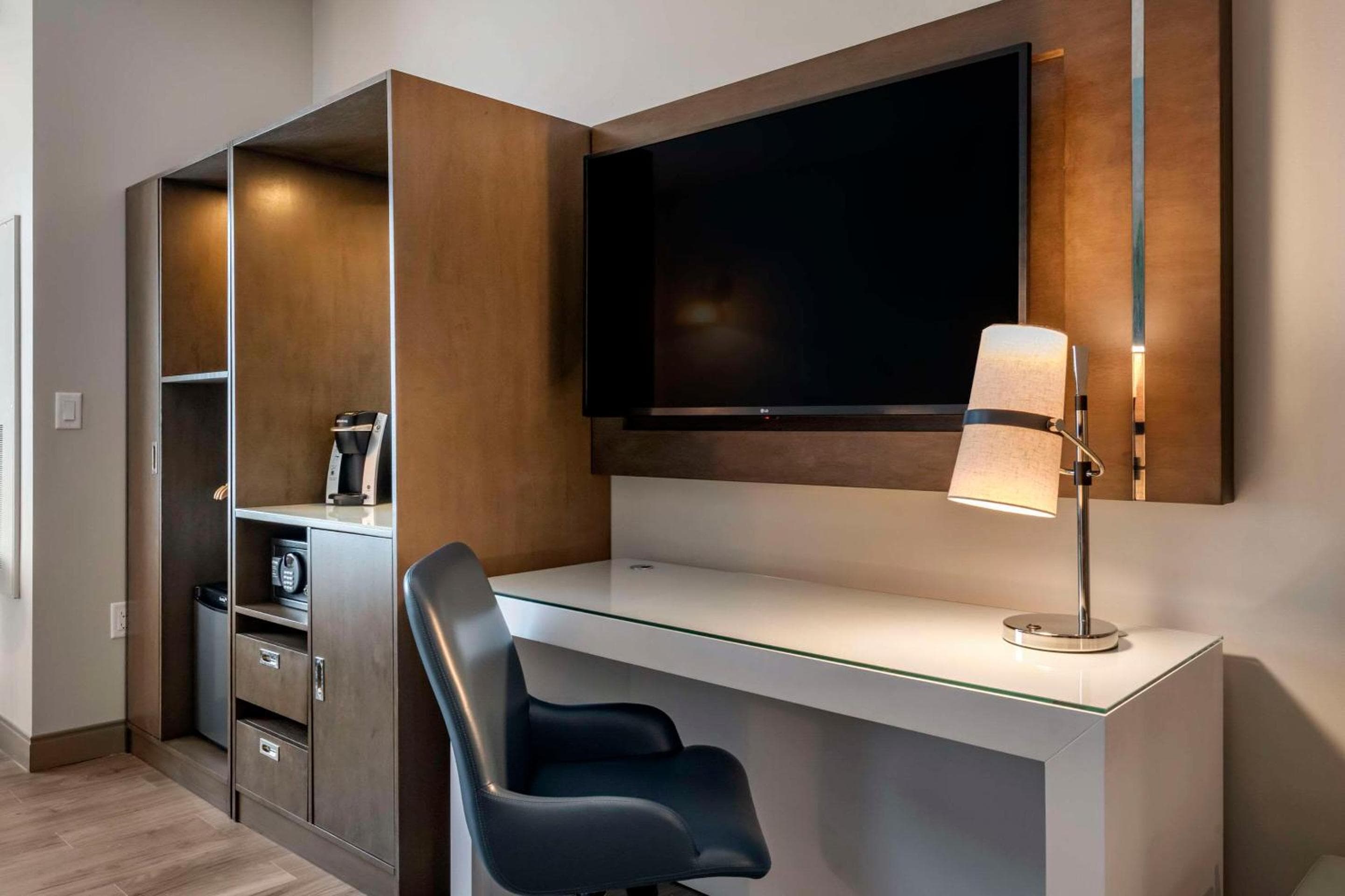 Cambria Hotel Orlando Airport — 20